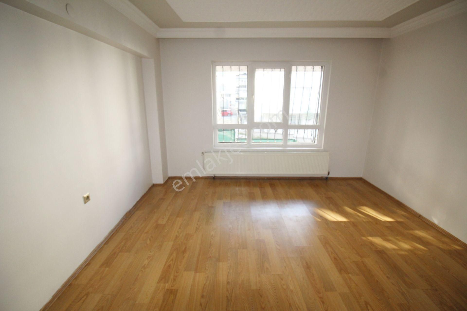 Krc'den Şahintepe Mahallesinde Caddeye 2 Bina Mesafede 3+1 Kiralık Daire - Görsel 4