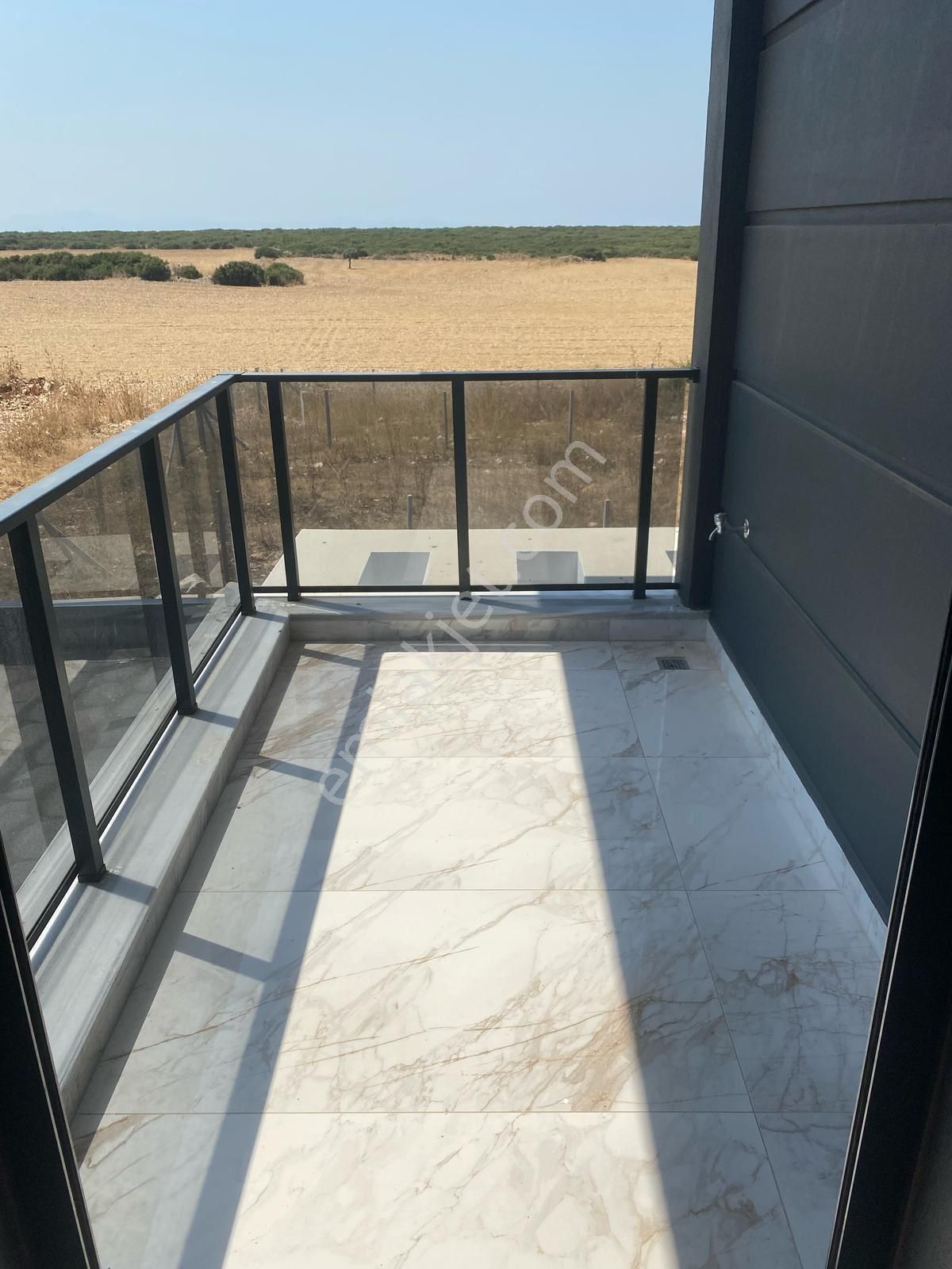 Efeler’de Havuzlu 3+1 Merkezi Konum Müstakil Villa - Görsel 29