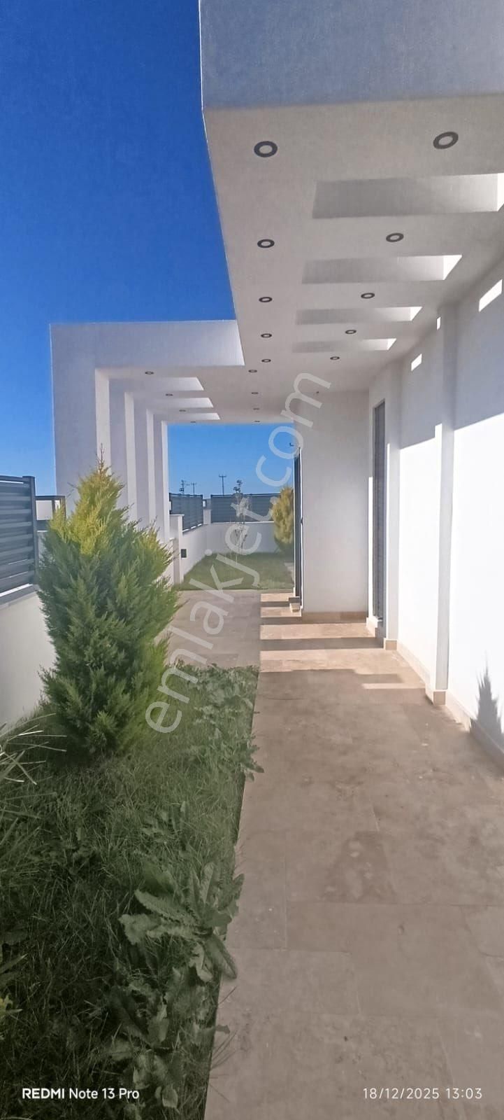 Efeler’de Havuzlu 3+1 Merkezi Konum Müstakil Villa - Görsel 4