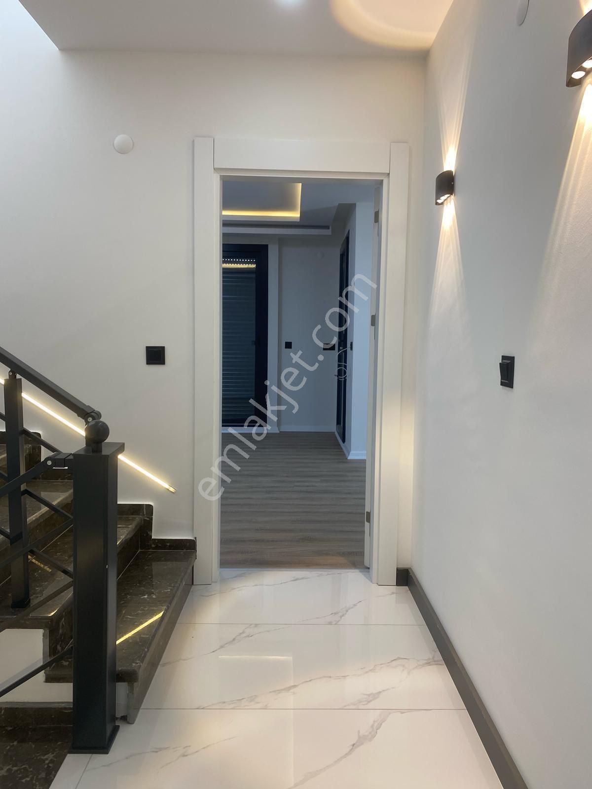 Efeler’de Havuzlu 3+1 Merkezi Konum Müstakil Villa - Görsel 8