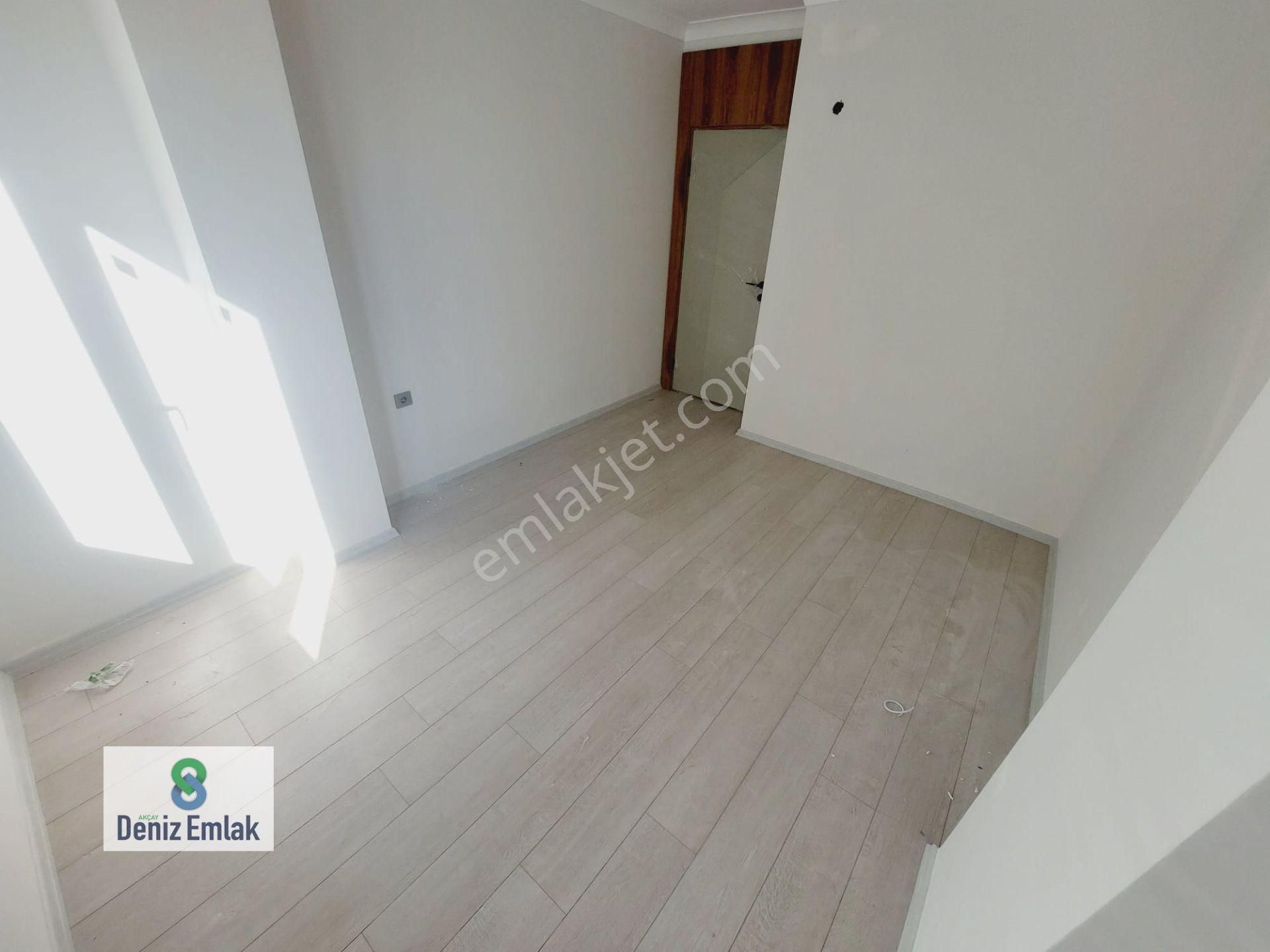 Denizden Akçayda Denize 75 M Ebeveynli Satılık 3+1 Daire. - Görsel 21