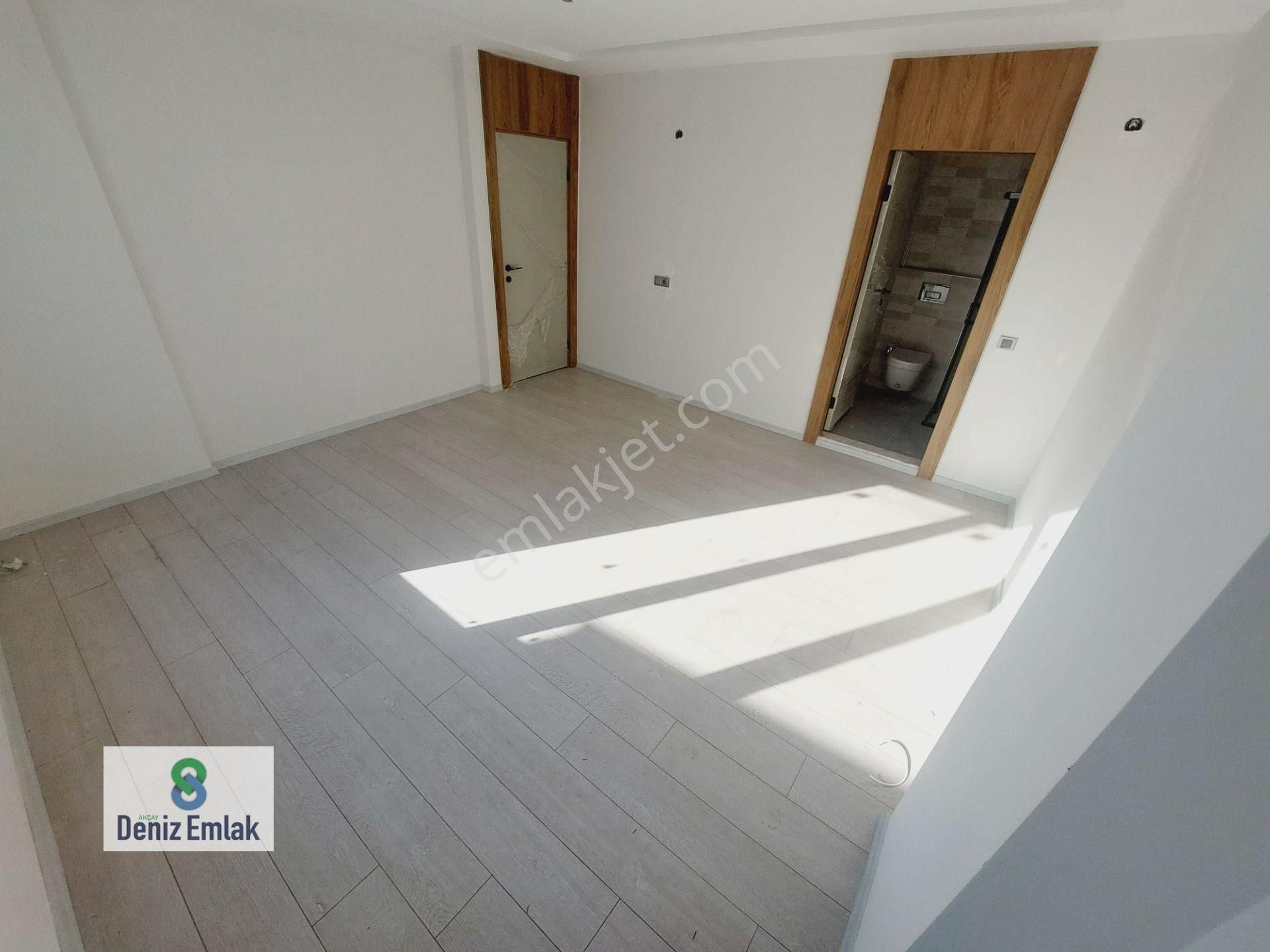 Denizden Akçayda Denize 75 M Ebeveynli Satılık 3+1 Daire. - Görsel 15