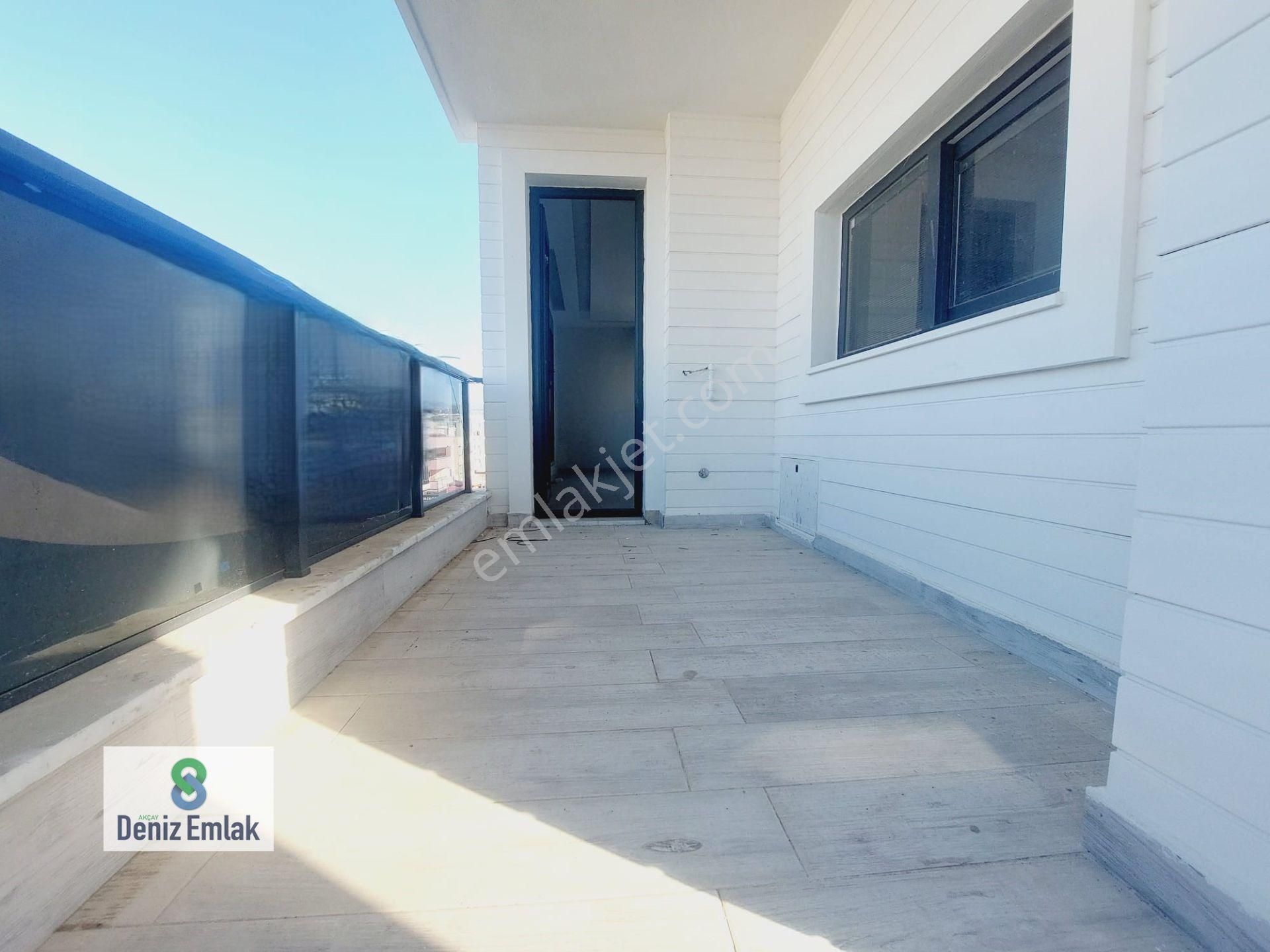 Denizden Akçayda Denize 75 M Ebeveynli Satılık 3+1 Daire. - Görsel 11