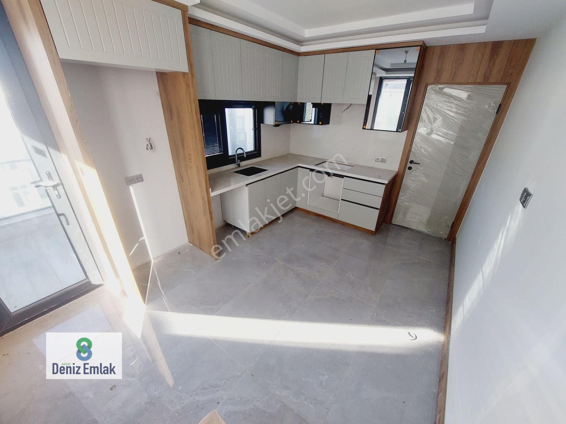 Denizden Akçayda Denize 75 M Ebeveynli Satılık 3+1 Daire. - Görsel 13
