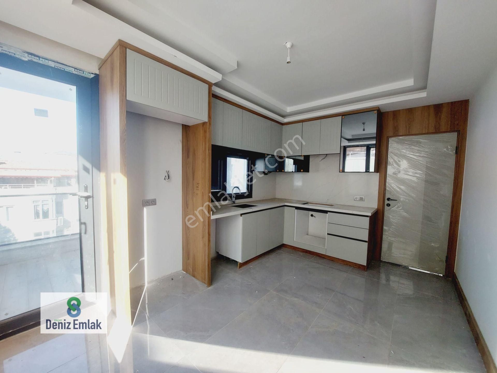 Denizden Akçayda Denize 75 M Ebeveynli Satılık 3+1 Daire. - Görsel 8