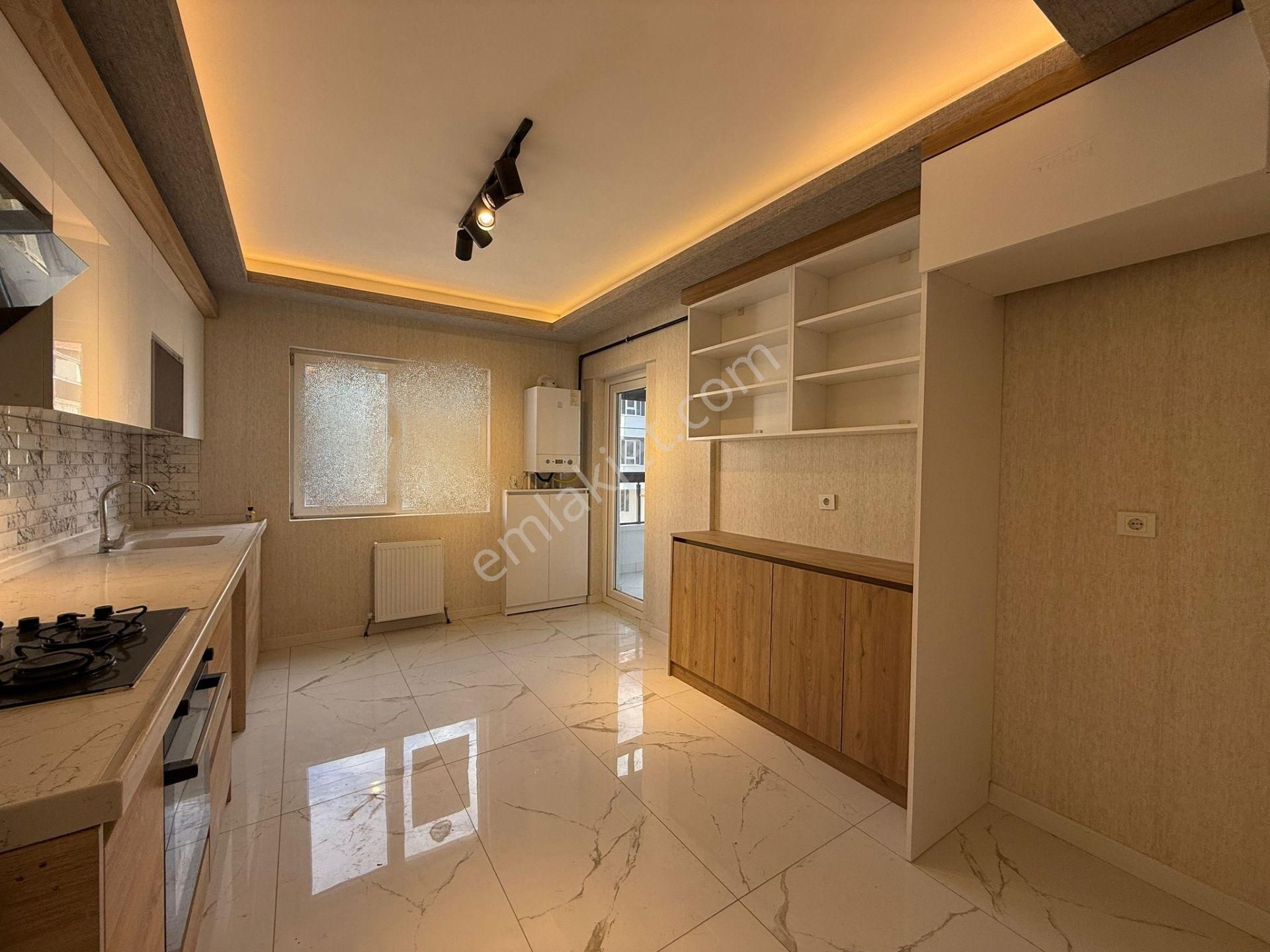 İstasyon Emlak'tan Merkezi Konum'da 3+1 1.arakatta Kombi Petek Cam Balkonlu Satılık Daire - Görsel 6