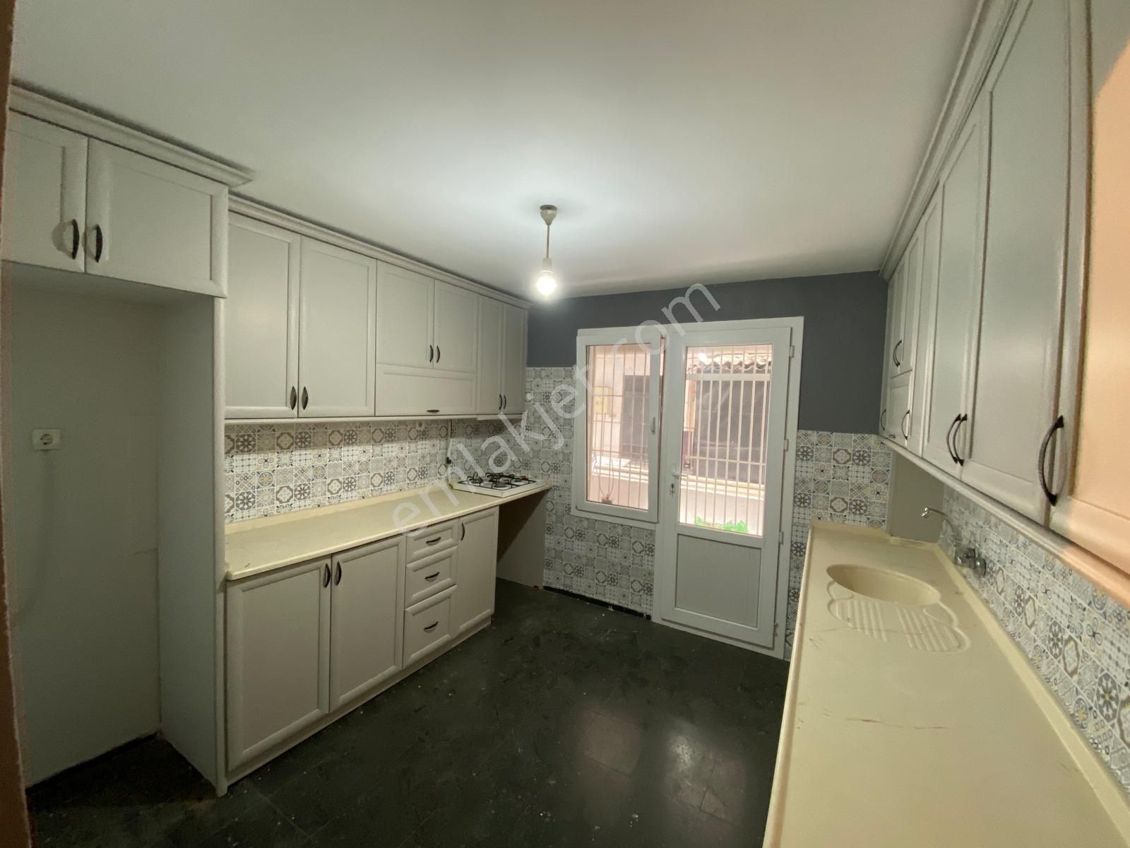 İş Yeri Ve Konuta Uygun 26 Ağustos Kapısında 3+1 Kiralık Daire - Görsel 3