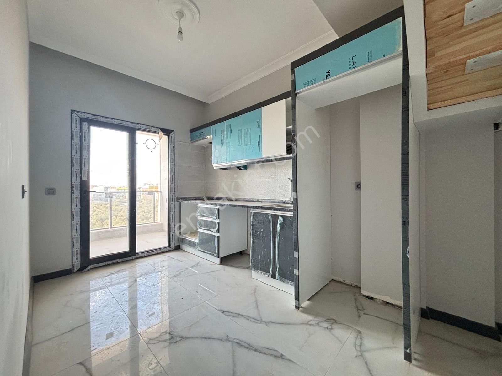 Mera Emlaktan Kadıköy Mh. Y. Isıtmalı 3+1 Sıfır Ultralüx Daire - Görsel 8