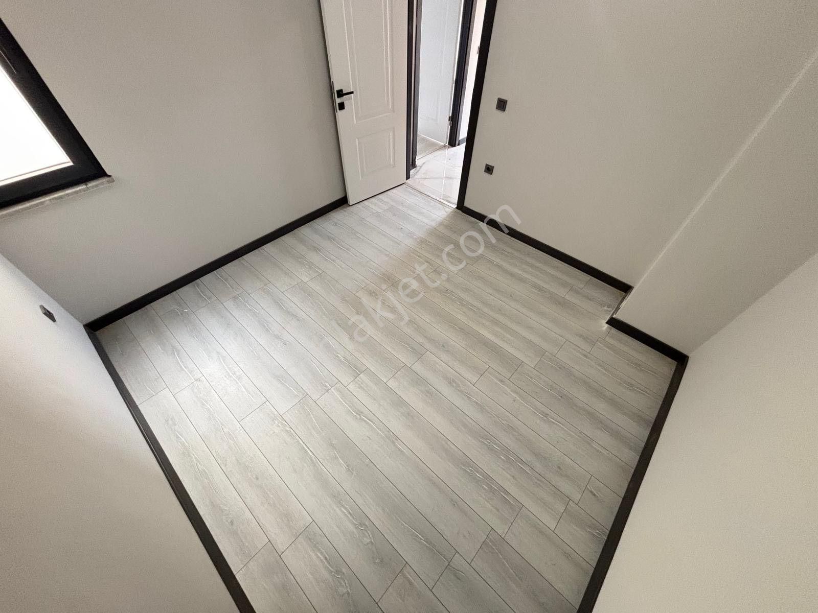 Mera Emlaktan Kadıköy Mh. Y. Isıtmalı 3+1 Sıfır Ultralüx Daire - Görsel 11