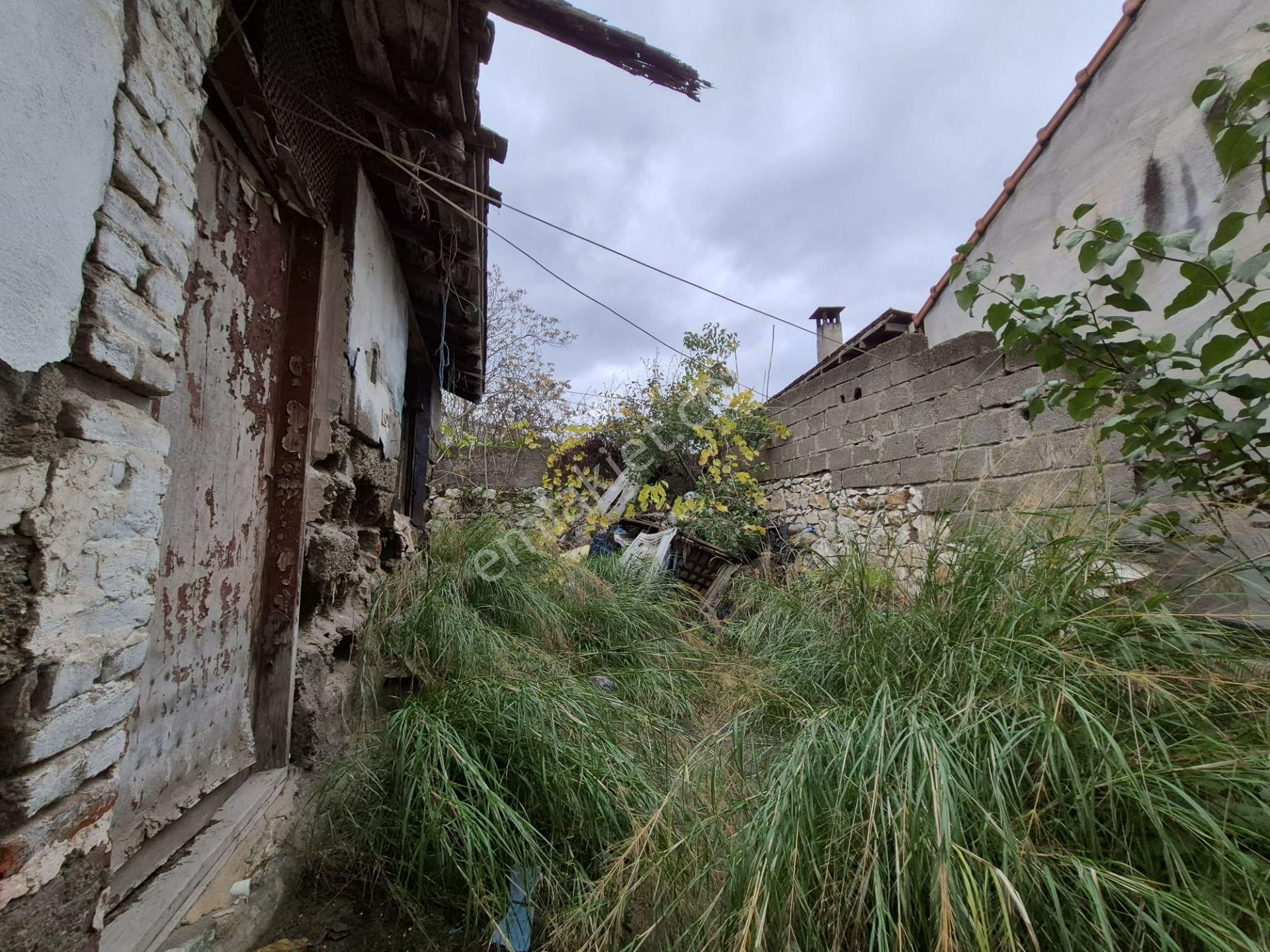 C21 Cius; Engücük'te Doğalgaz-elektrik-su Abonelikli Köy Evi - Görsel 12