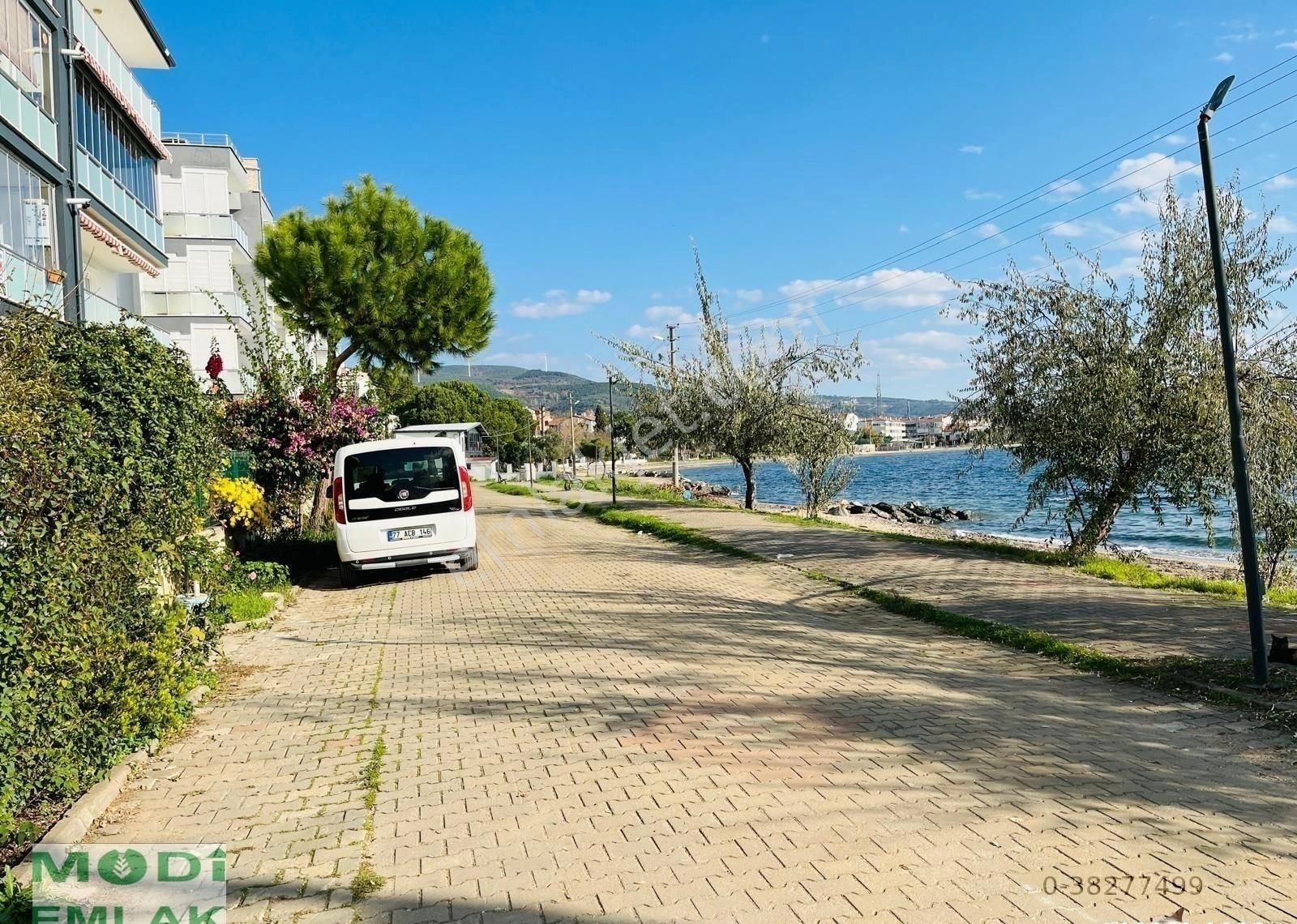 Armutlu Karşıyaka Da Denize Sıfır Satılık Deniz Manzaralı 3+1 - Görsel 3