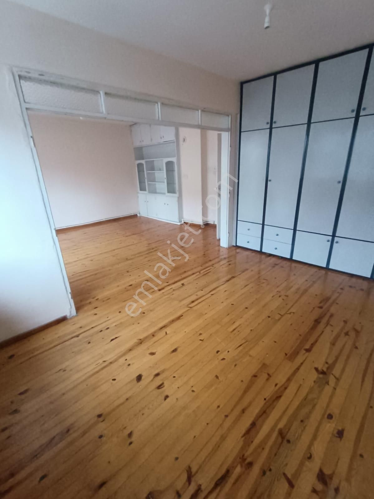 Özmecaz'dan Yeşilköy Cad. 3+1 Çift Cepheli Daire