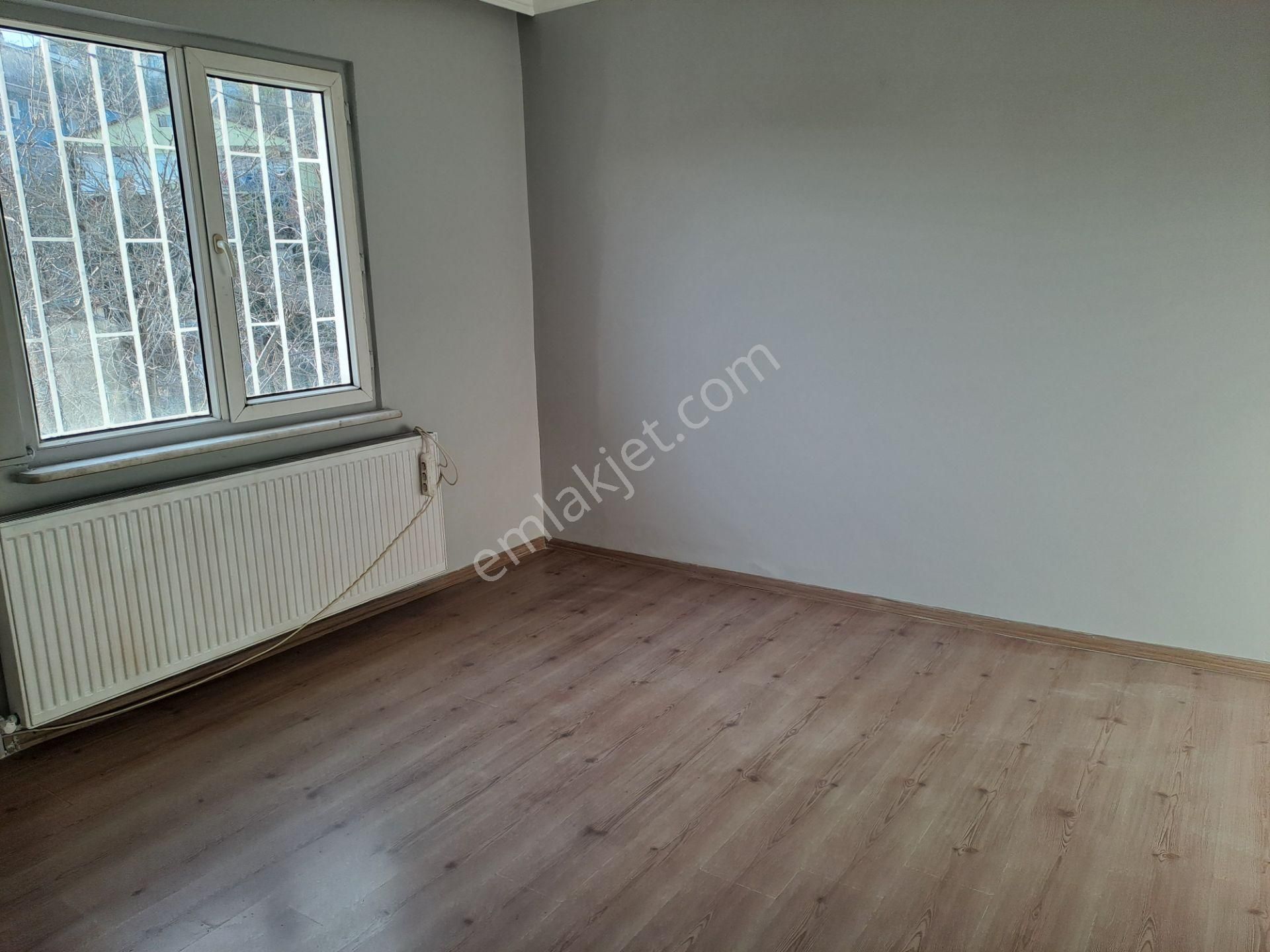 Sarıyer Büyükdere Mahallesinde İçi Yenilenmiş Kiralık 1+1 - Görsel 2