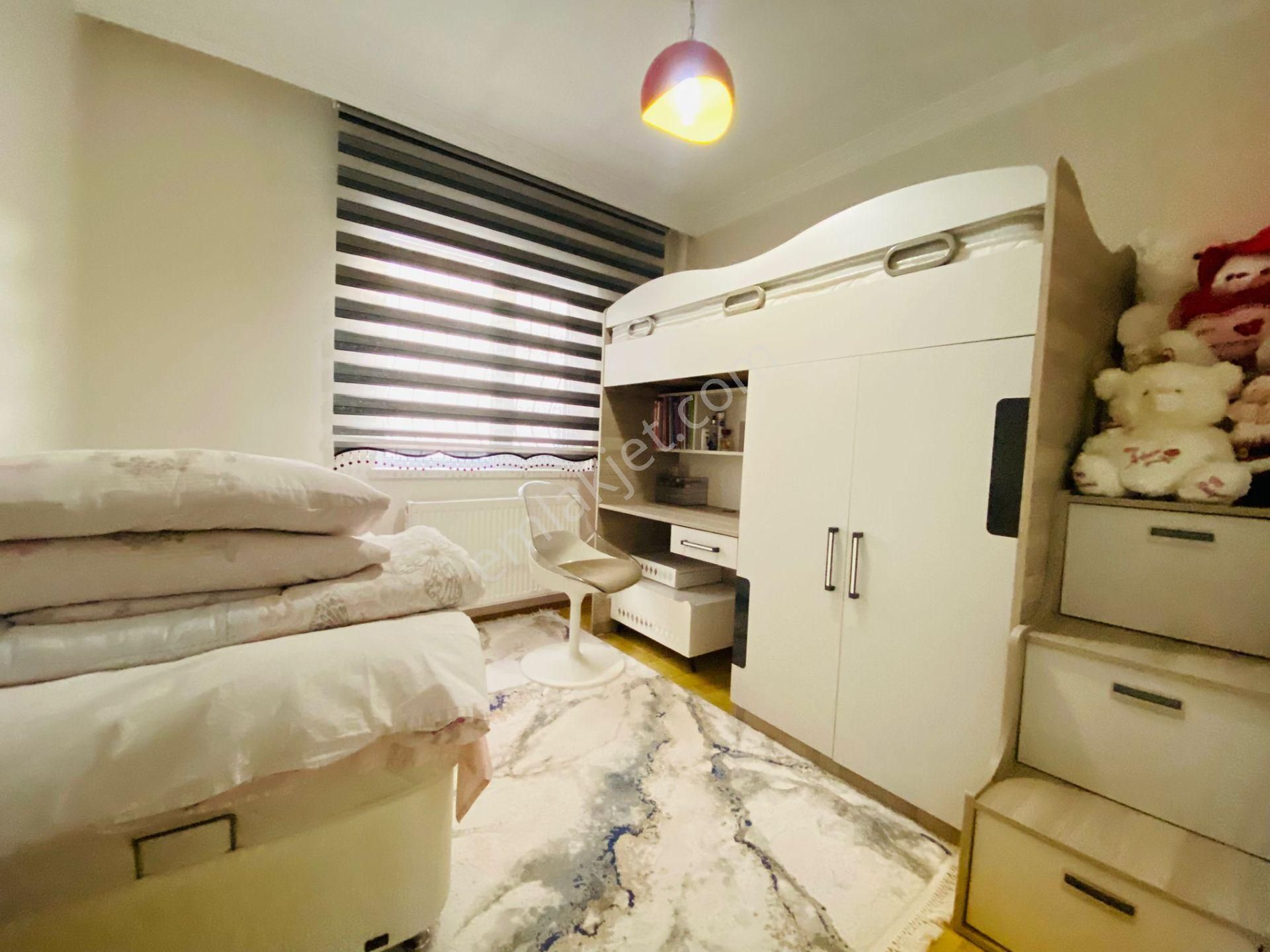 Demirlibahçe Tren İstasyonu Dibi 3+1 Yapılı Kilerli Satılık Daire !!! - Görsel 14