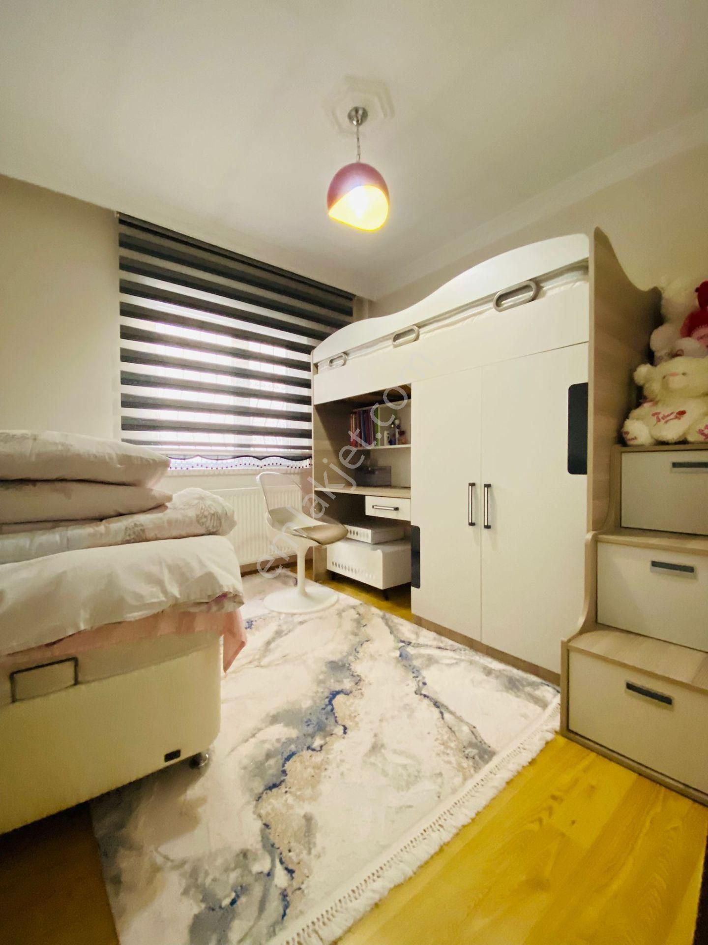 Demirlibahçe Tren İstasyonu Dibi 3+1 Yapılı Kilerli Satılık Daire !!! - Görsel 15