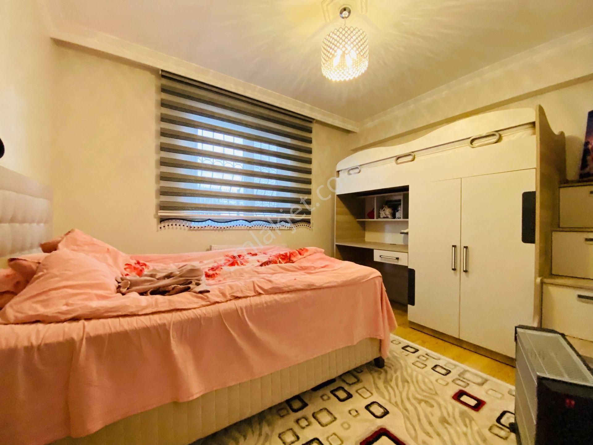 Demirlibahçe Tren İstasyonu Dibi 3+1 Yapılı Kilerli Satılık Daire !!! - Görsel 13