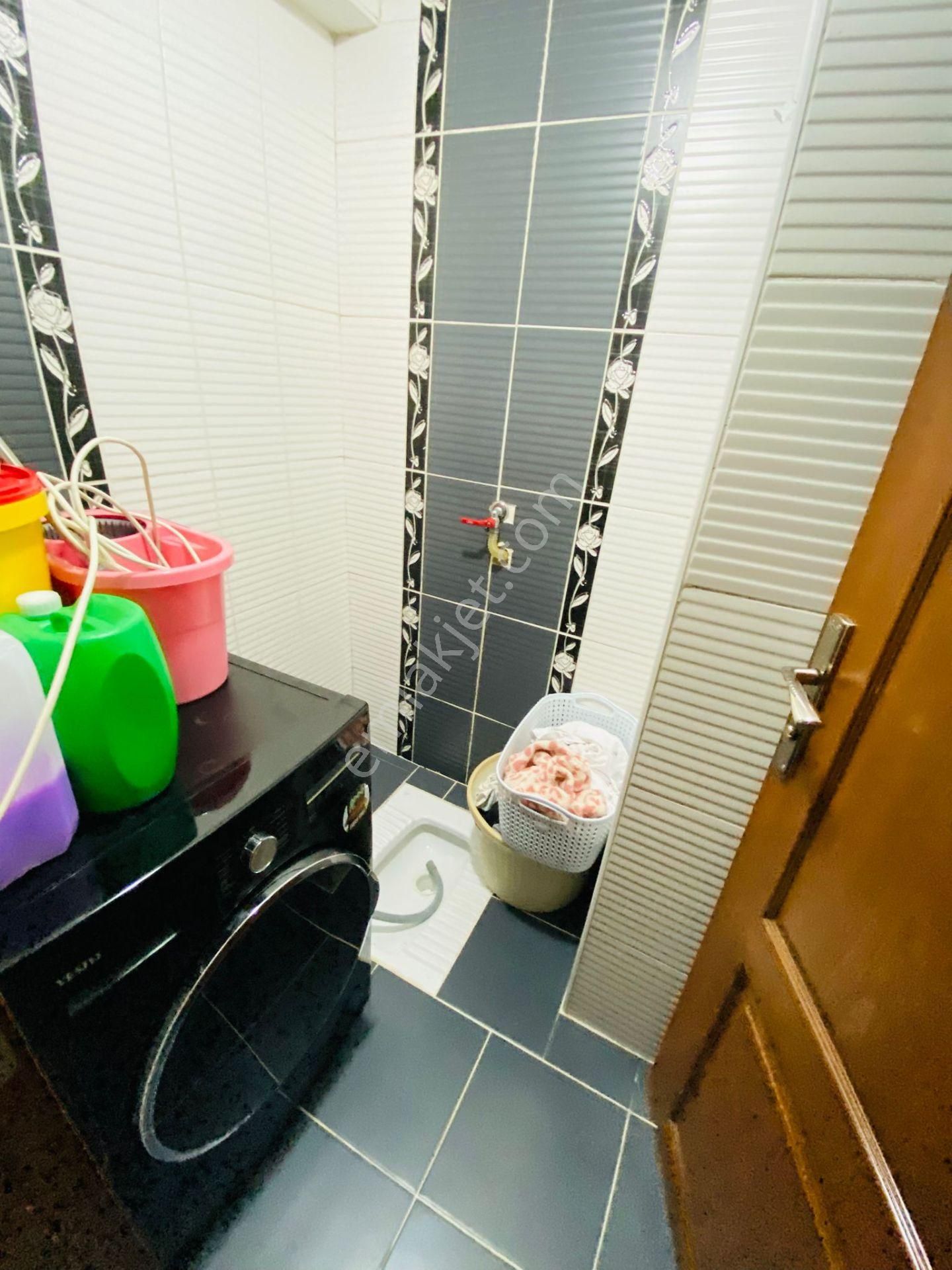 Demirlibahçe Tren İstasyonu Dibi 3+1 Yapılı Kilerli Satılık Daire !!! - Görsel 24