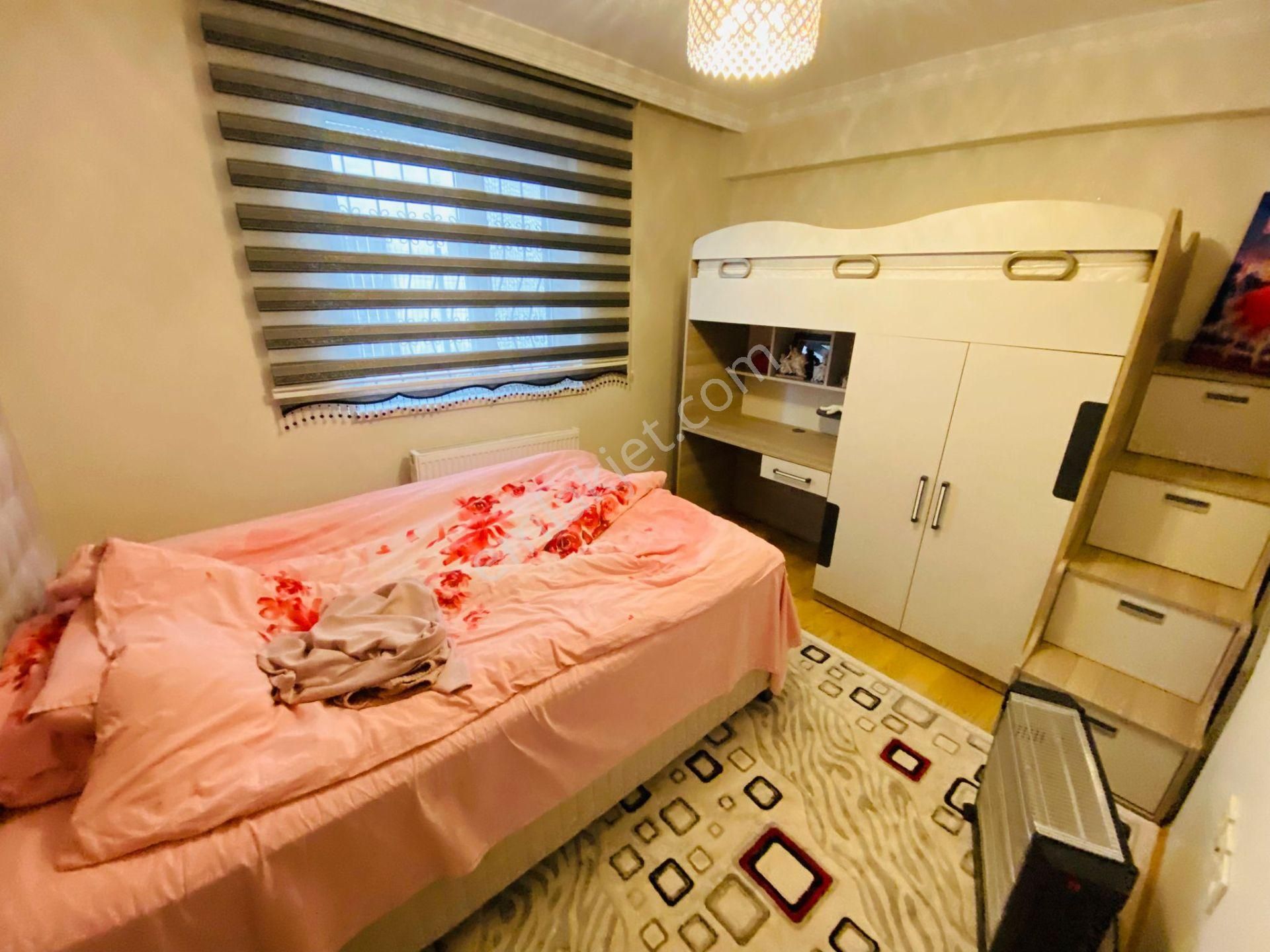 Demirlibahçe Tren İstasyonu Dibi 3+1 Yapılı Kilerli Satılık Daire !!! - Görsel 12