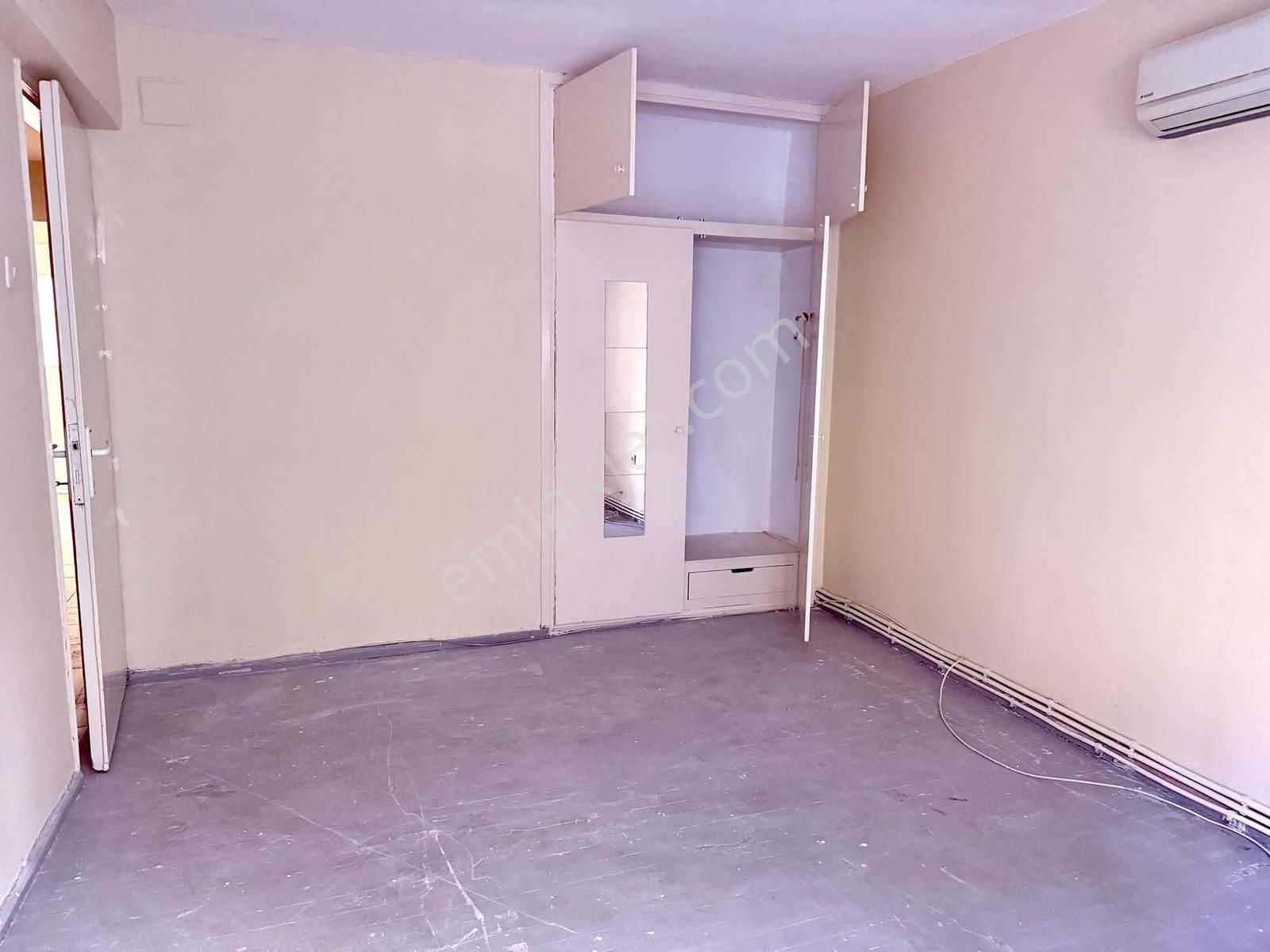 Bornova Erzene Mahallesi 3+1 Kombi Doğalgazlı Kiralık Daire - Görsel 12