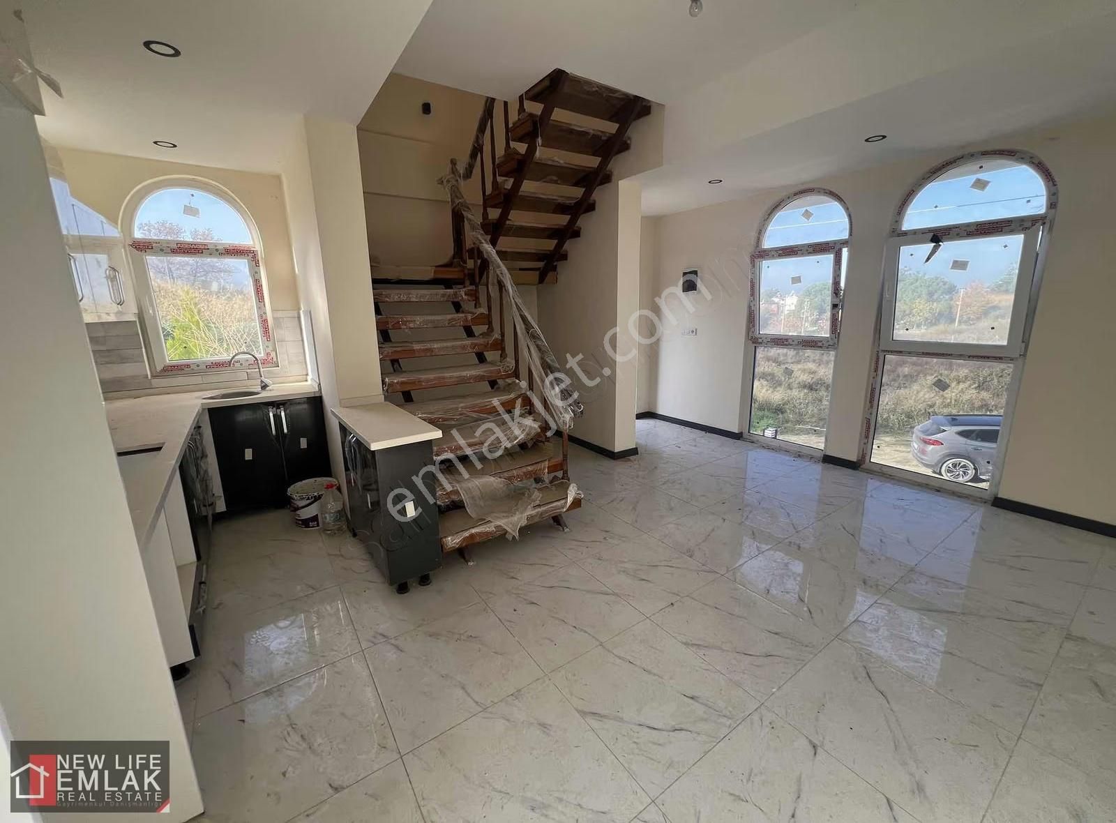 Kuşadası Davutlarda Bahçeli Ön Cephe Uygun Fiyatlı Villa - Görsel 9