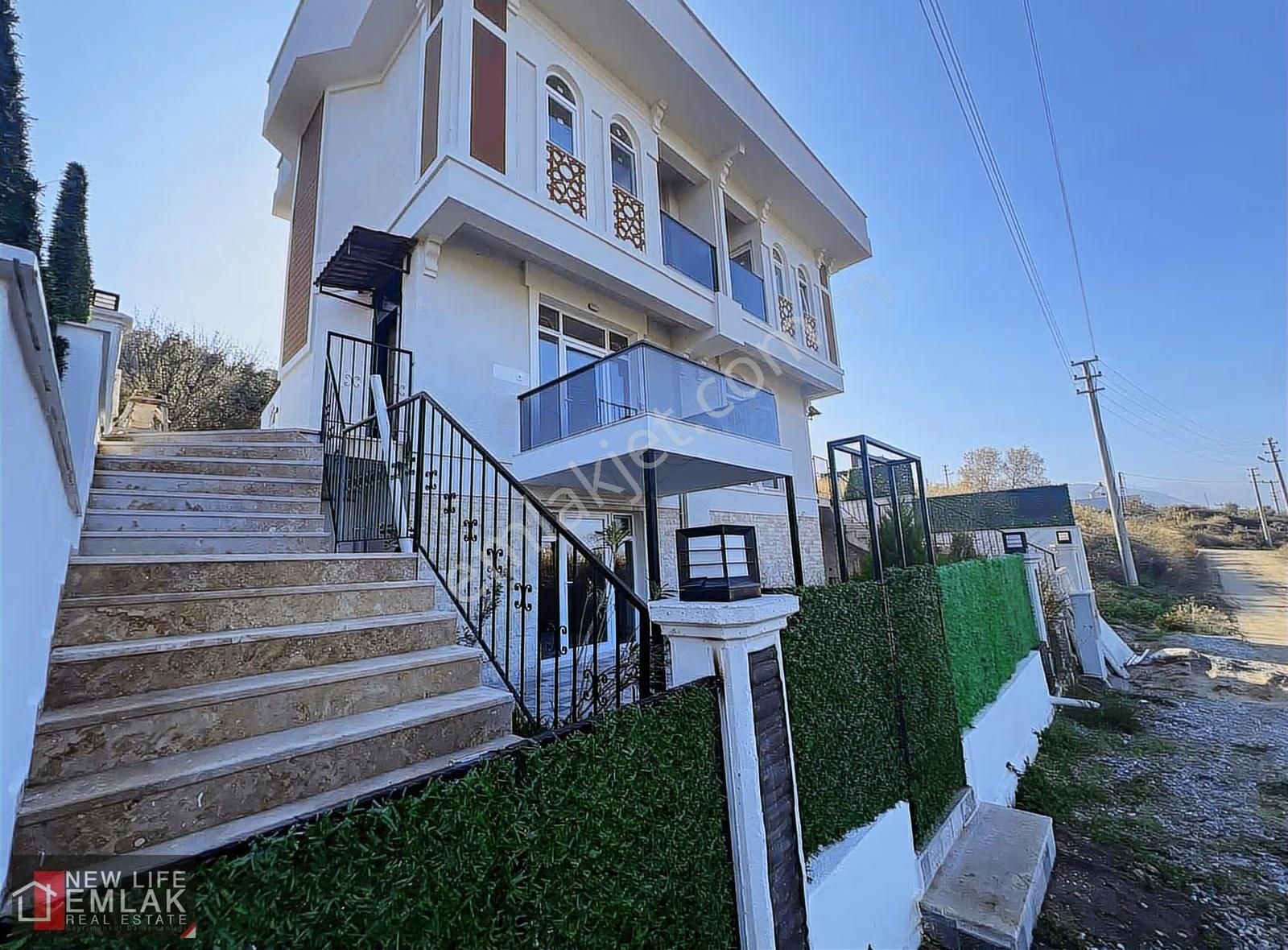 Kuşadası Davutlarda Bahçeli Ön Cephe Uygun Fiyatlı Villa - Görsel 20