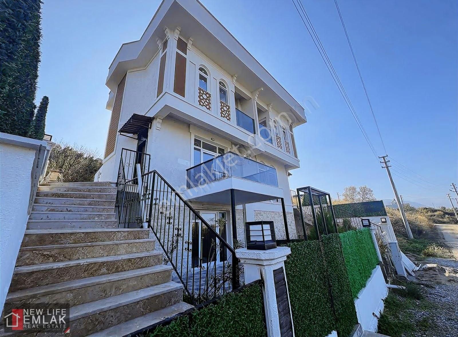 Kuşadası Davutlarda Bahçeli Ön Cephe Uygun Fiyatlı Villa - Görsel 16