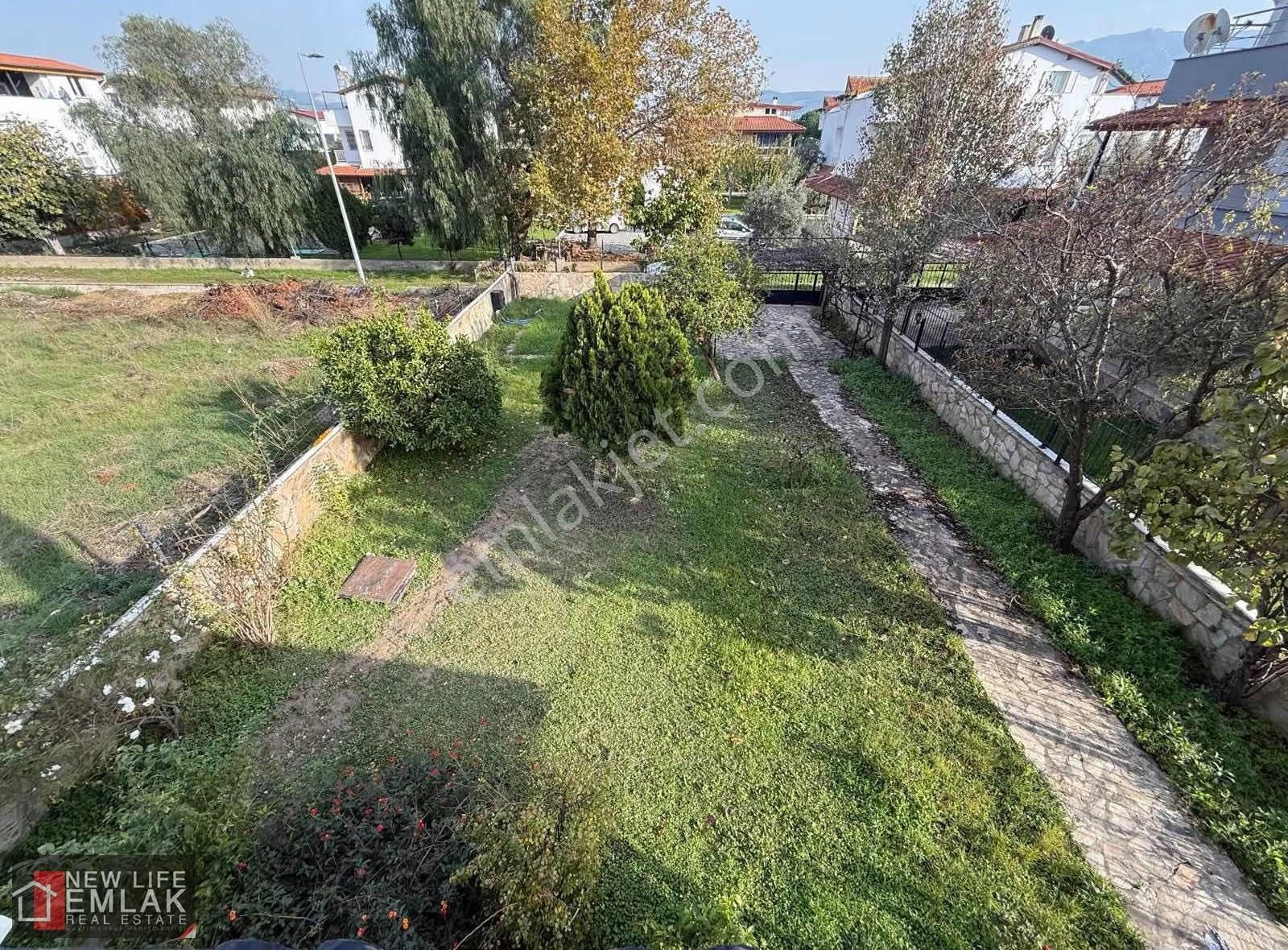 Kuşadası Davutlar Deniz Tarafında Tamamen Müstakil Villa 465m2 - Görsel 15