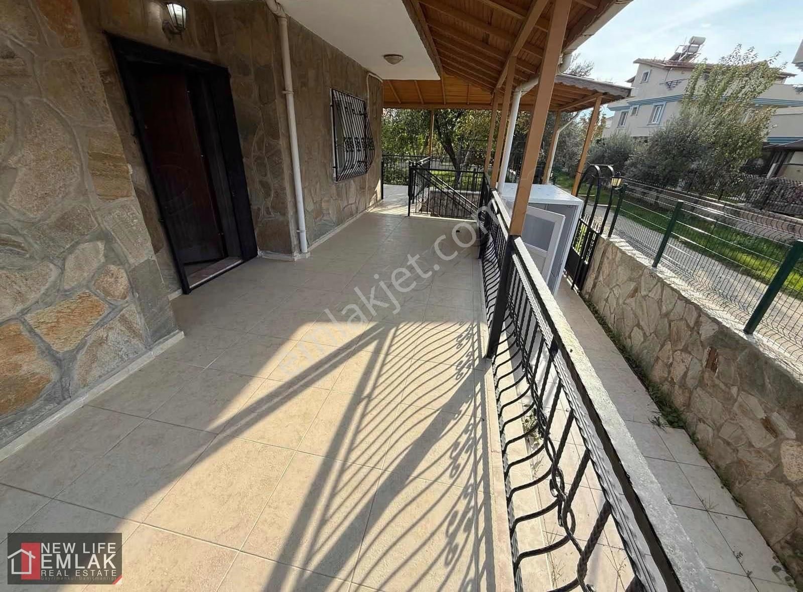 Kuşadası Davutlar Deniz Tarafında Tamamen Müstakil Villa 465m2 - Görsel 28