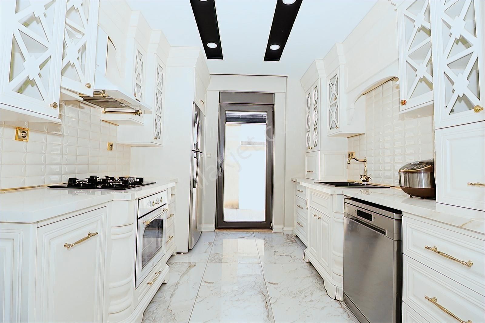 Belek'te Havuzlu Ve Saunalı 5+1 Müstakil Villa | Tekce - Görsel 13