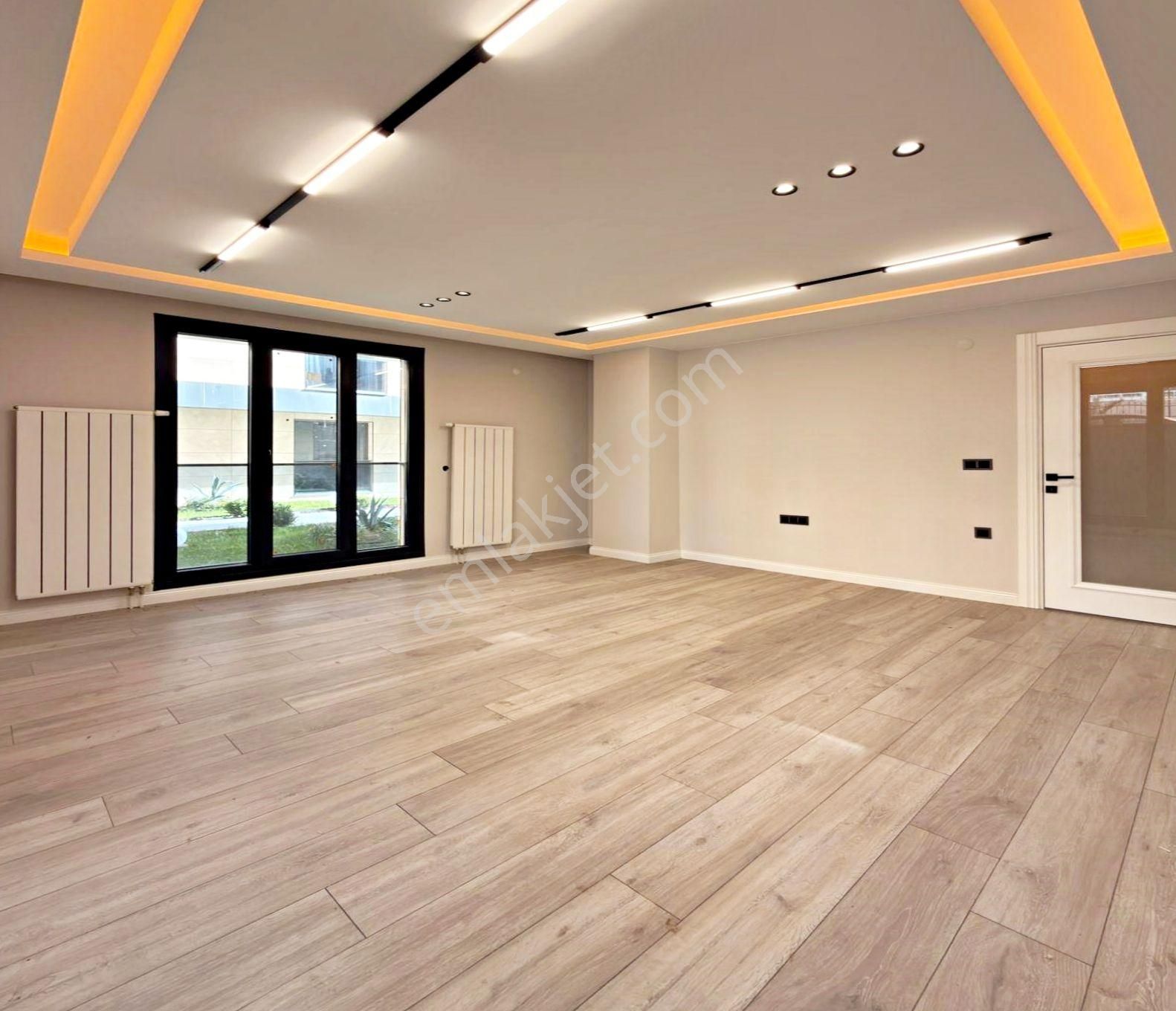 Beylikdüzü Marina Yanı Villa Tadında Bahçeli Satılık Daire - Görsel 2