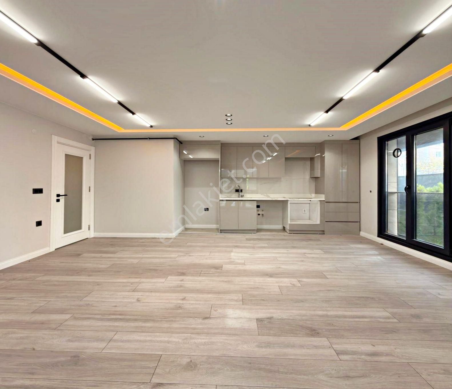 Beylikdüzü Marina Yanı Villa Tadında Bahçeli Satılık Daire - Görsel 3