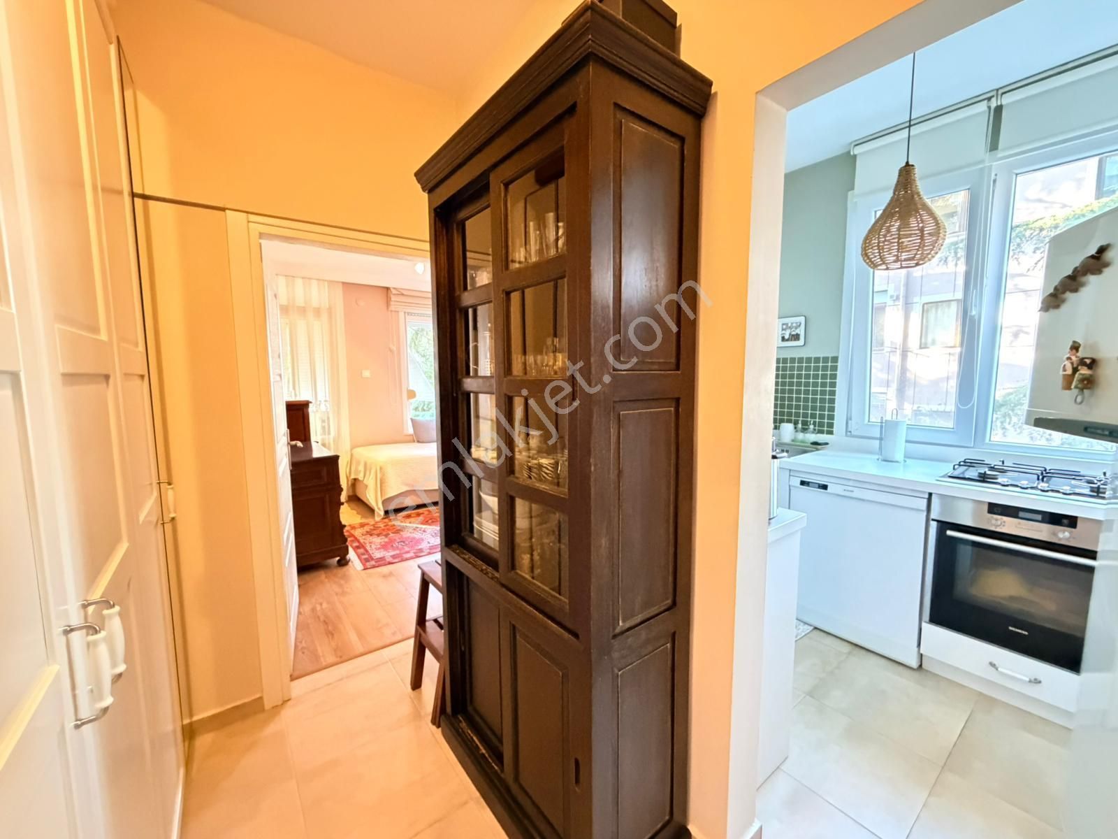 Ulus Merkezi Konumda Caddeye Çok Yakın 2+1 Satılık Daire - Görsel 9