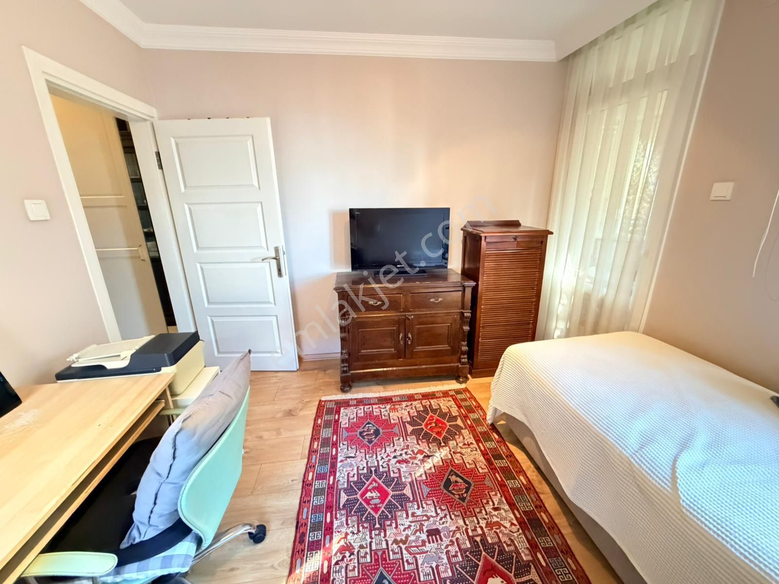 Ulus Merkezi Konumda Caddeye Çok Yakın 2+1 Satılık Daire - Görsel 14