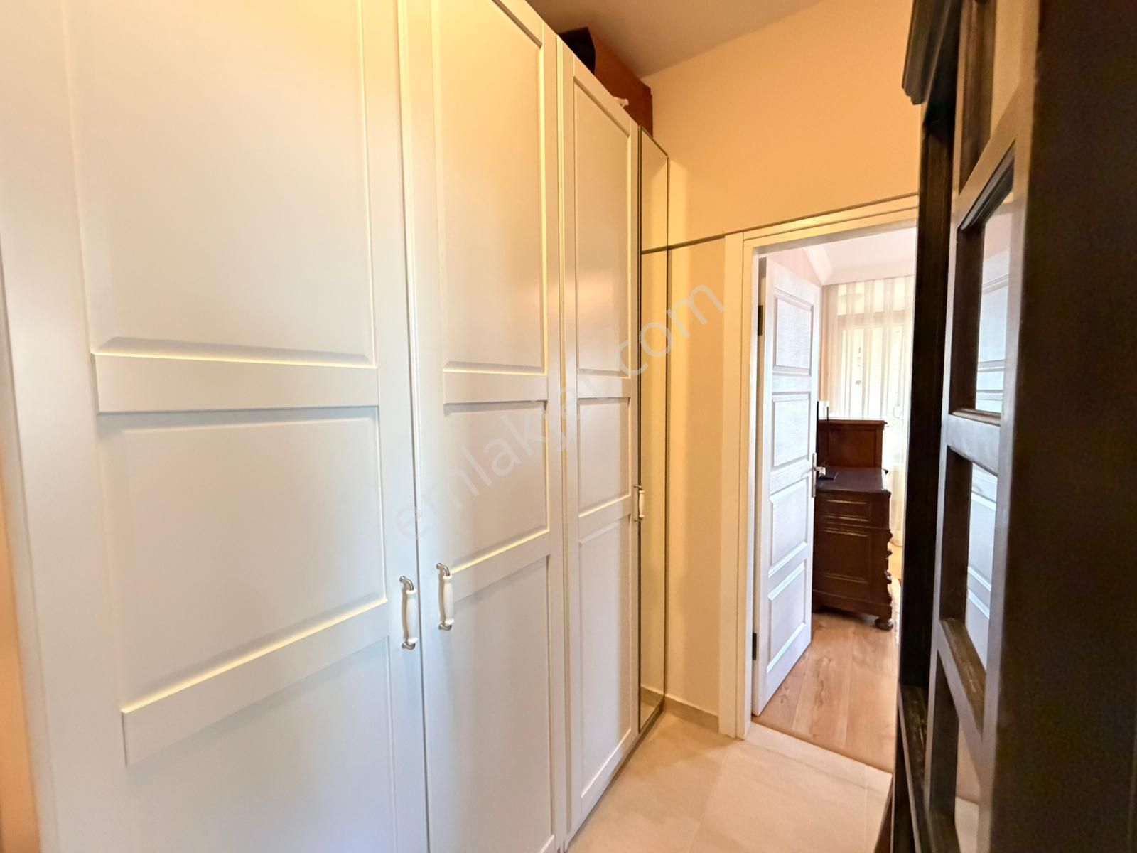 Ulus Merkezi Konumda Caddeye Çok Yakın 2+1 Satılık Daire - Görsel 10