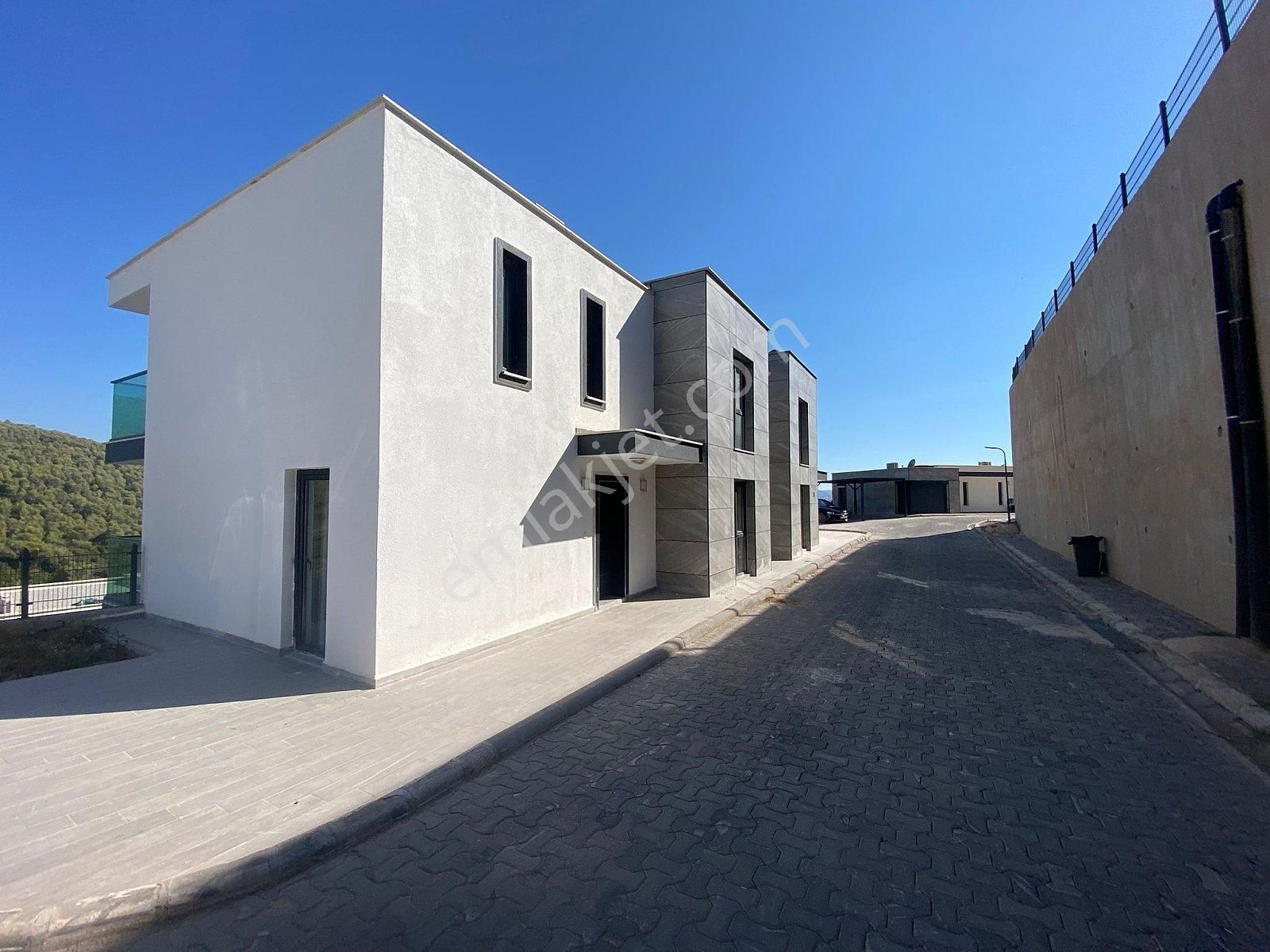 Özel Plajlı Sitede Orman Ve Deniz Manzaralı Daire | Tekce - Görsel 7