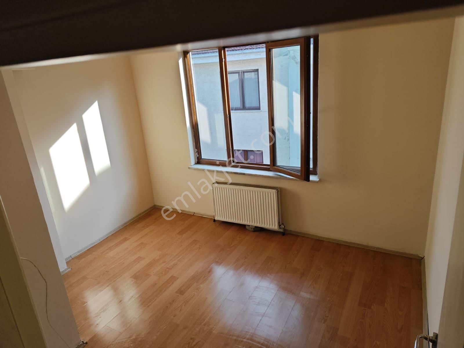 Sütlüce Mah. Satılık Hazır Kiracılı Sıfır Eşyalı 1+1 - Görsel 2