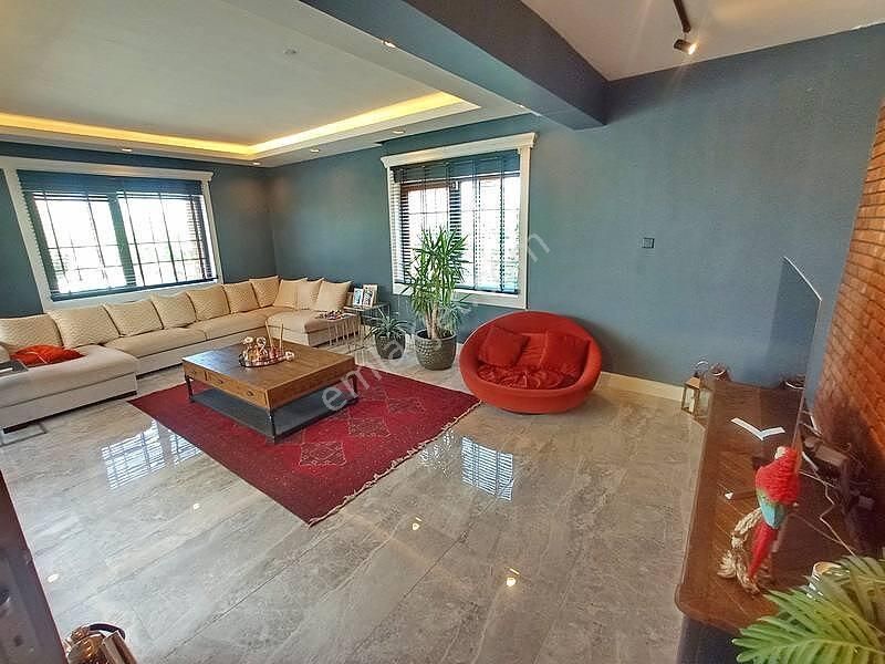 Girne Çatalköy'de Özel Havuzlu Ve Bahçeli Müstakil Villa | Tekce - Görsel 2