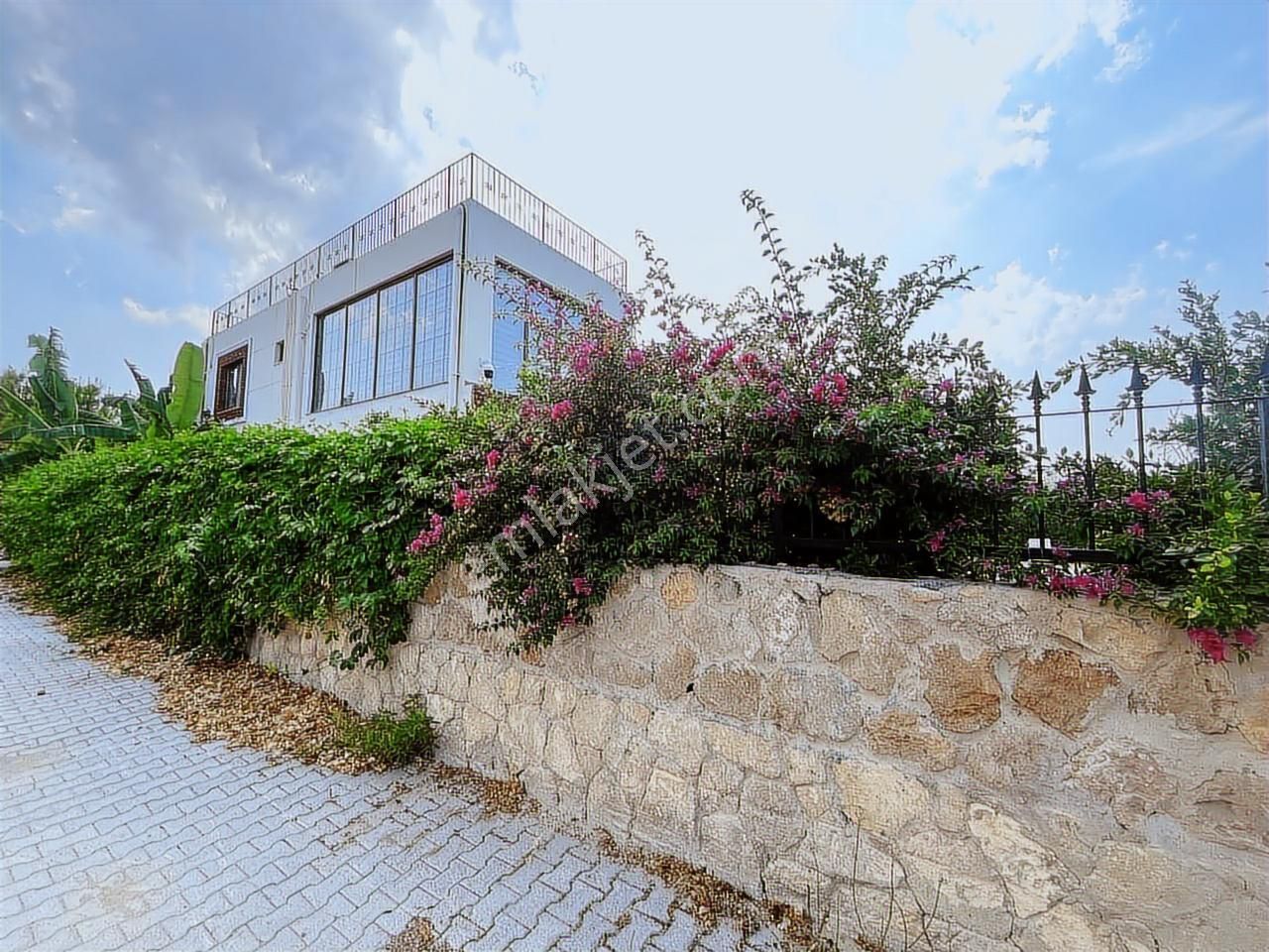 Girne Çatalköy'de Özel Havuzlu Ve Bahçeli Müstakil Villa | Tekce - Görsel 5