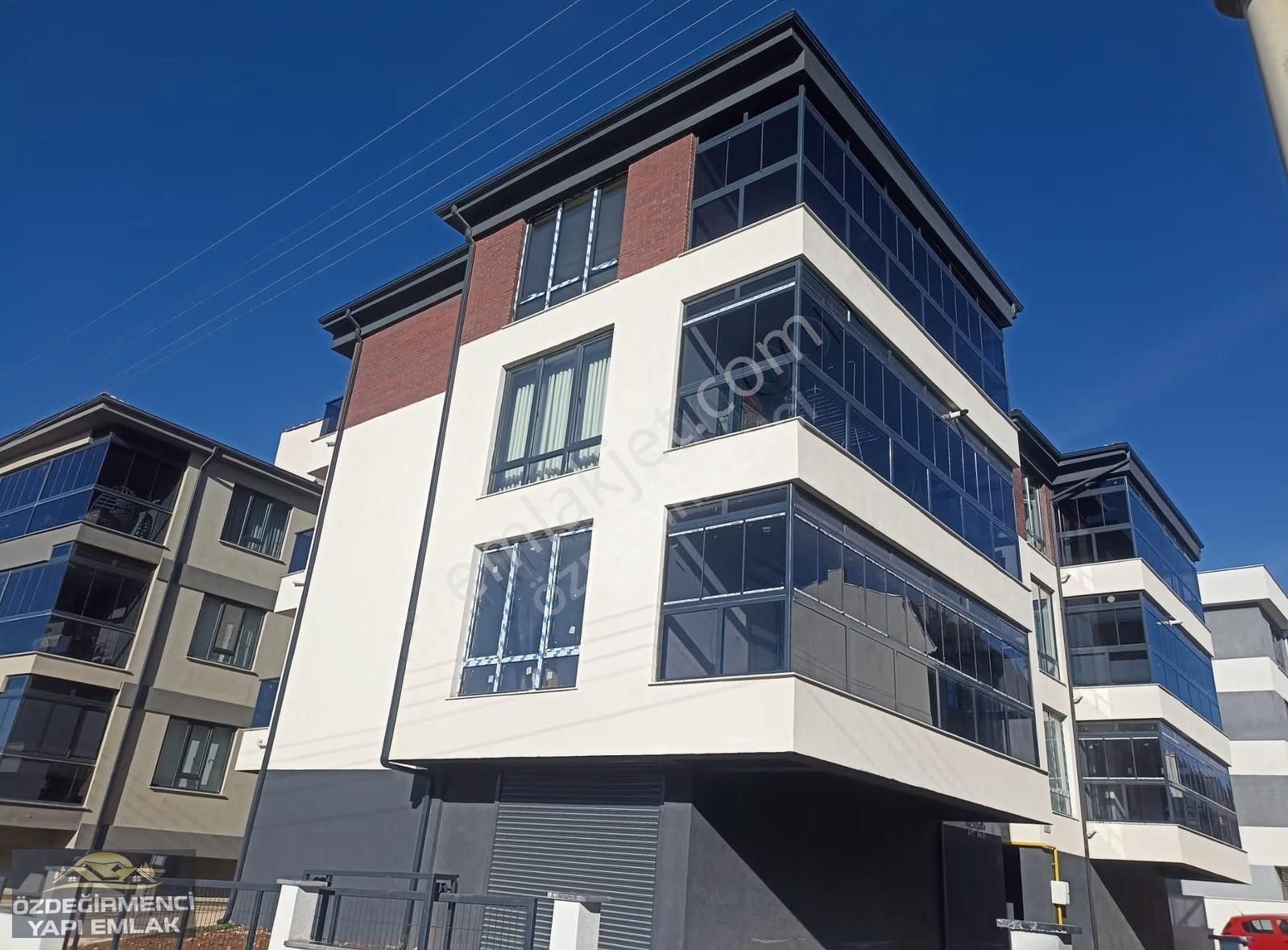 Özdeğirmenci Yapı-emlaktan Satılık Bahçenizam Özel Garajlı 3+1 - Görsel 11