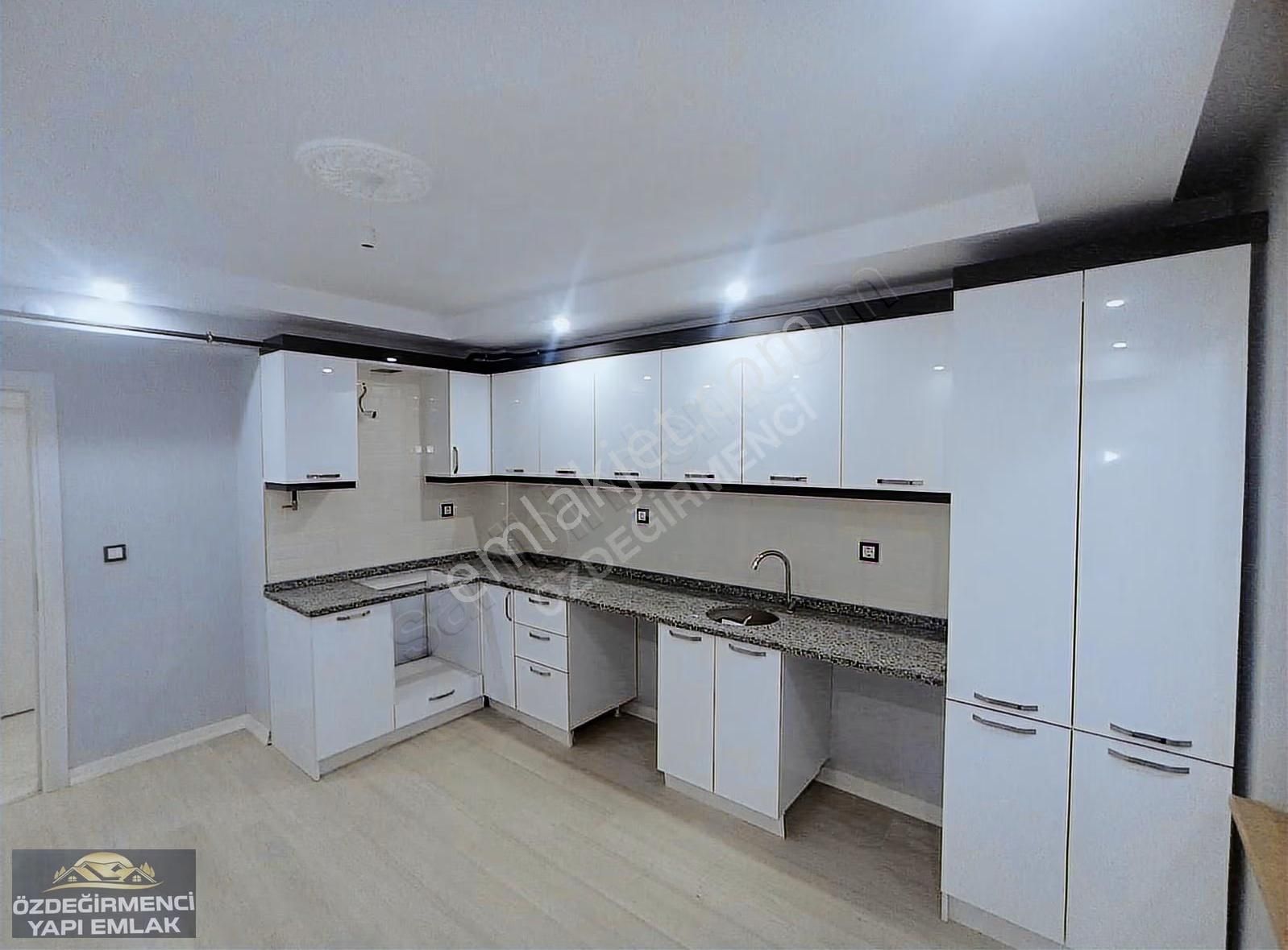 Özdeğirmenci Yapı Emlaktan Satılık 145 M2 3+1 - Görsel 3