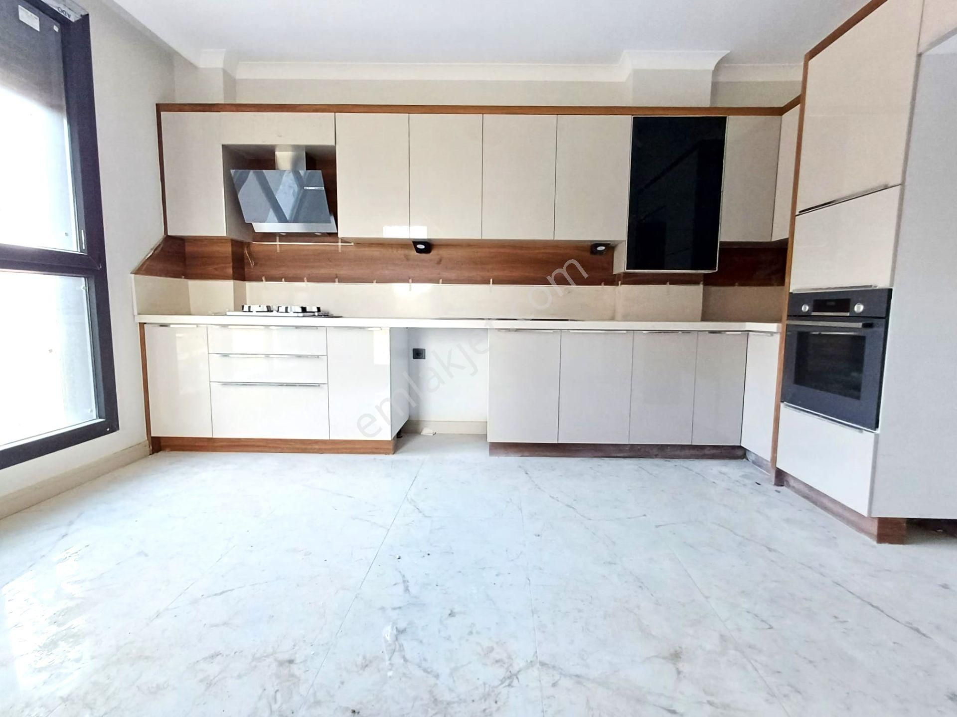 Burhaniye Ören'de Aygülden Sıfır Site İçi,havuzlu,bağımsız,teraslı Yerden Isıtmalı 3+1 Satılık Villa - Görsel 4