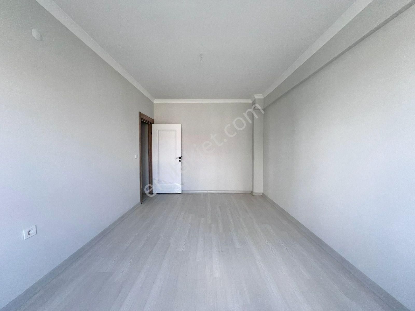 Öz Maşallah Dan Sakin Sokakta Modern 3+1 Ev Sıfırr - Görsel 26