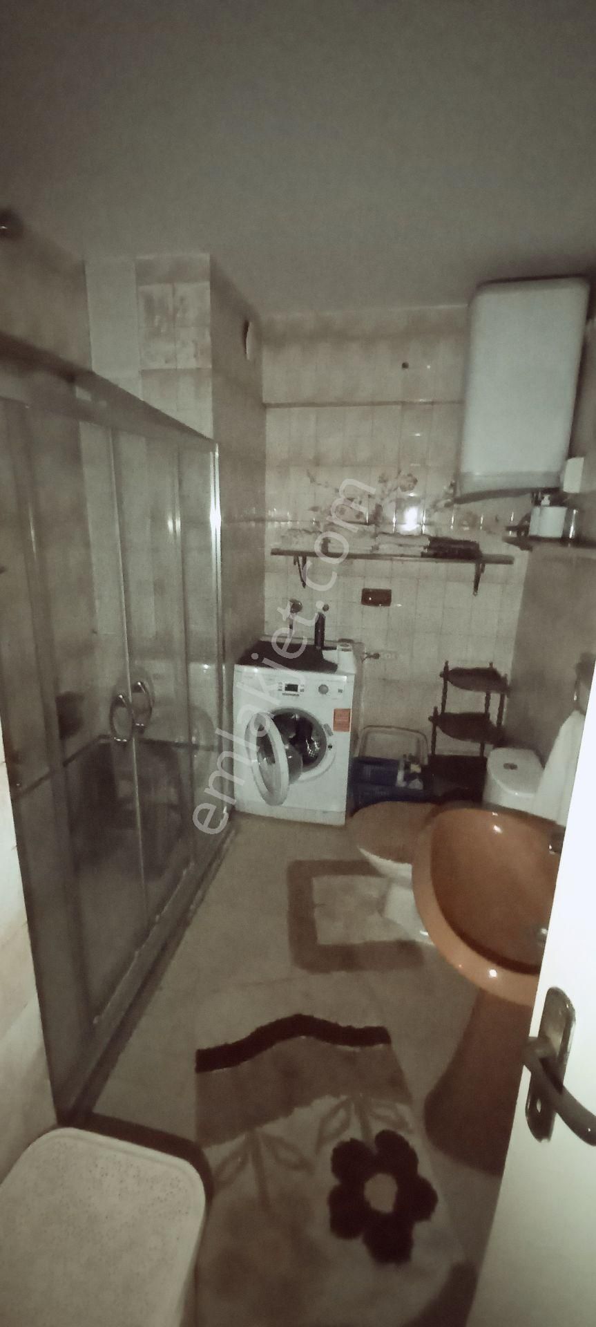 Üçkuyular' Da Ana Caddeye Sahile Çok Yakın Eşyalı Kiralık Daire - Görsel 12