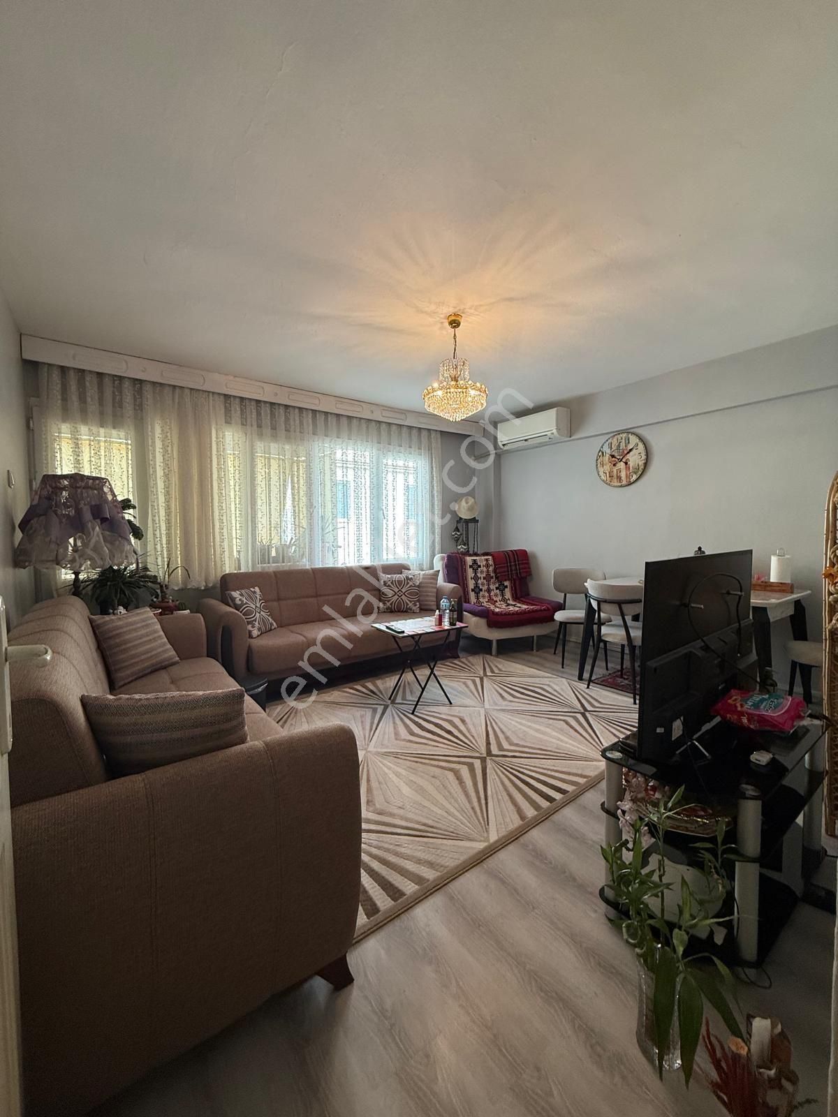 Saadet Korkmaz Emlak'tan Denize 150 Metre Satılık 2+1!ayrı Mutfaklı Daire - Görsel 4