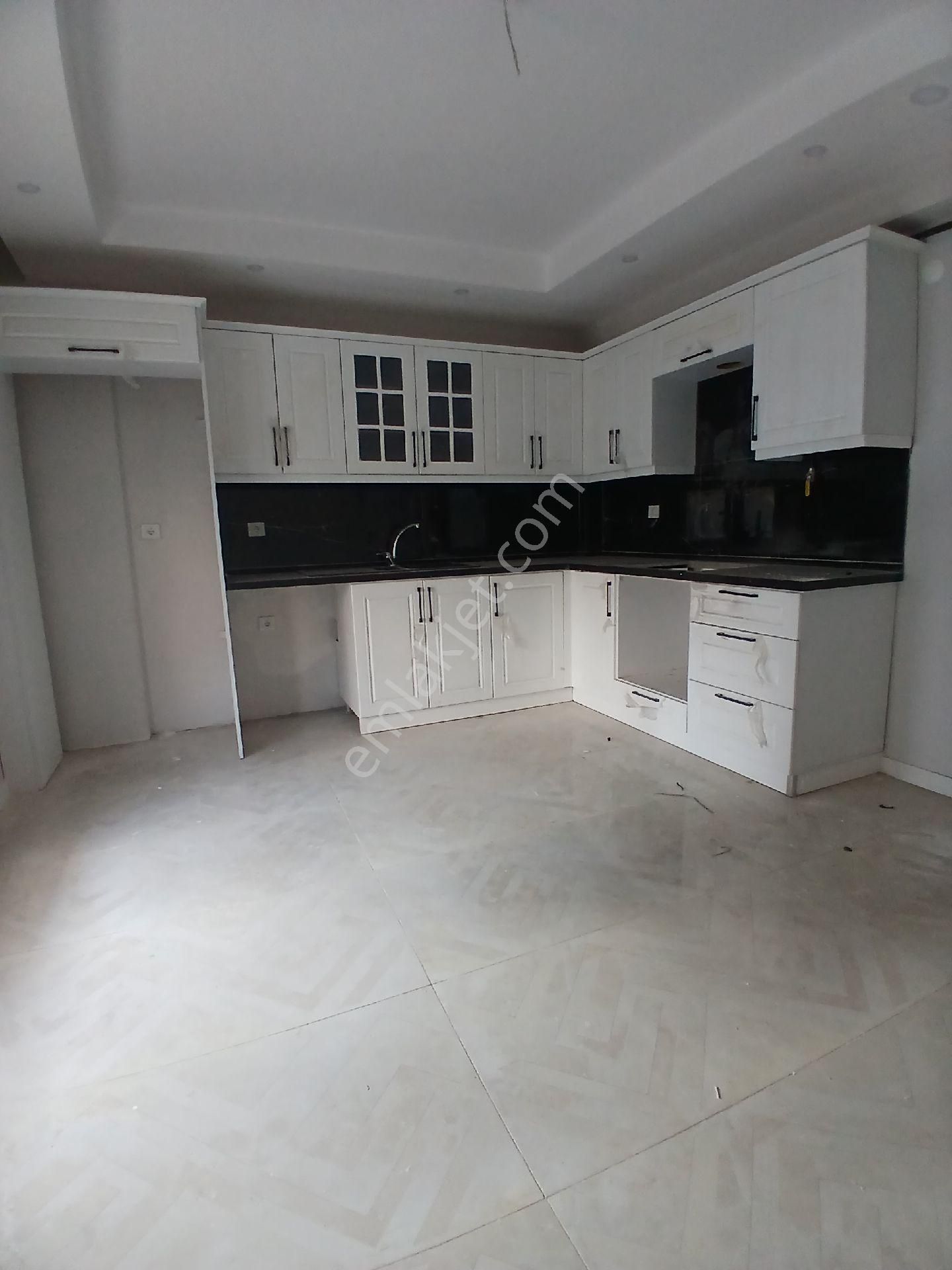 İzmir Torbalı Torbalı Mahallesinde 3+1 Havuzlu Sitede 2+1 Fiyatına Satılık - Görsel 2