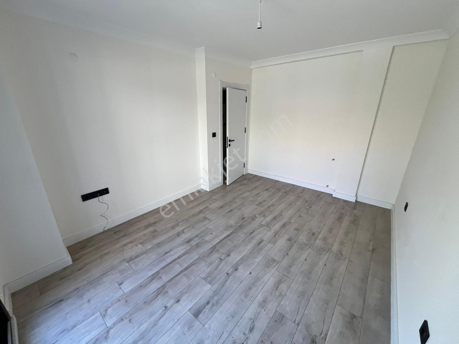 Köşe Parka Cephe Sıfır Asansörlü Ayrı Mutfak Giriş Üstü 1. Kat - Görsel 7