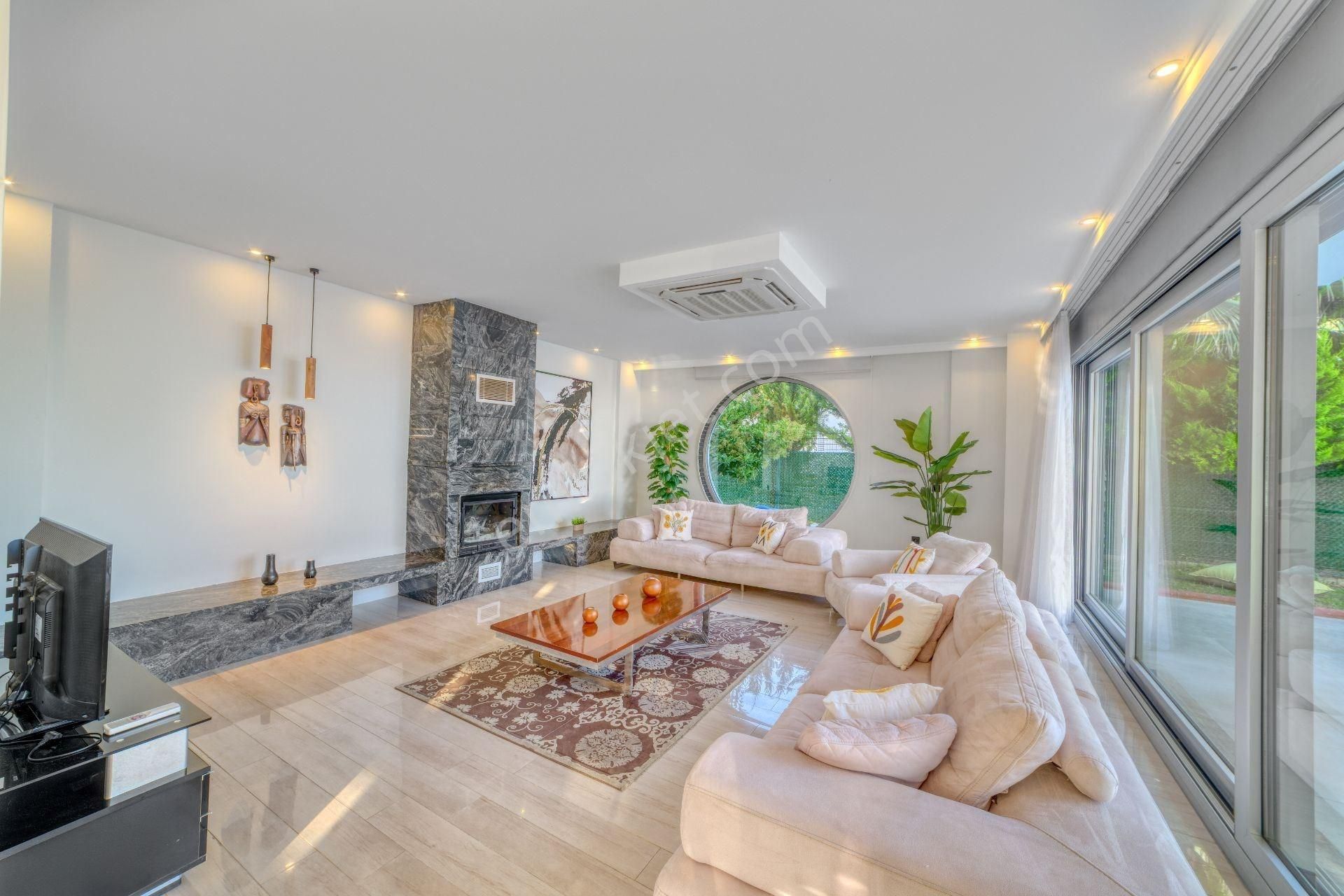 Alanya Bektaş’ta Panoramik Manzaralı, Özel Havuzlu 5+1 Lüks Tripleks Villa - Görsel 8