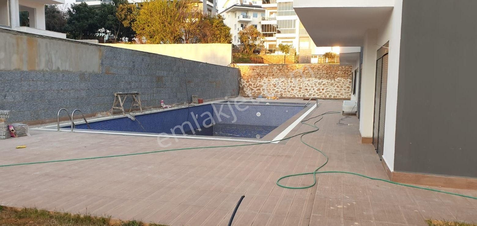 Alanya Oba Mah.aktiviteli Satılık 1+1 Daire - Görsel 21