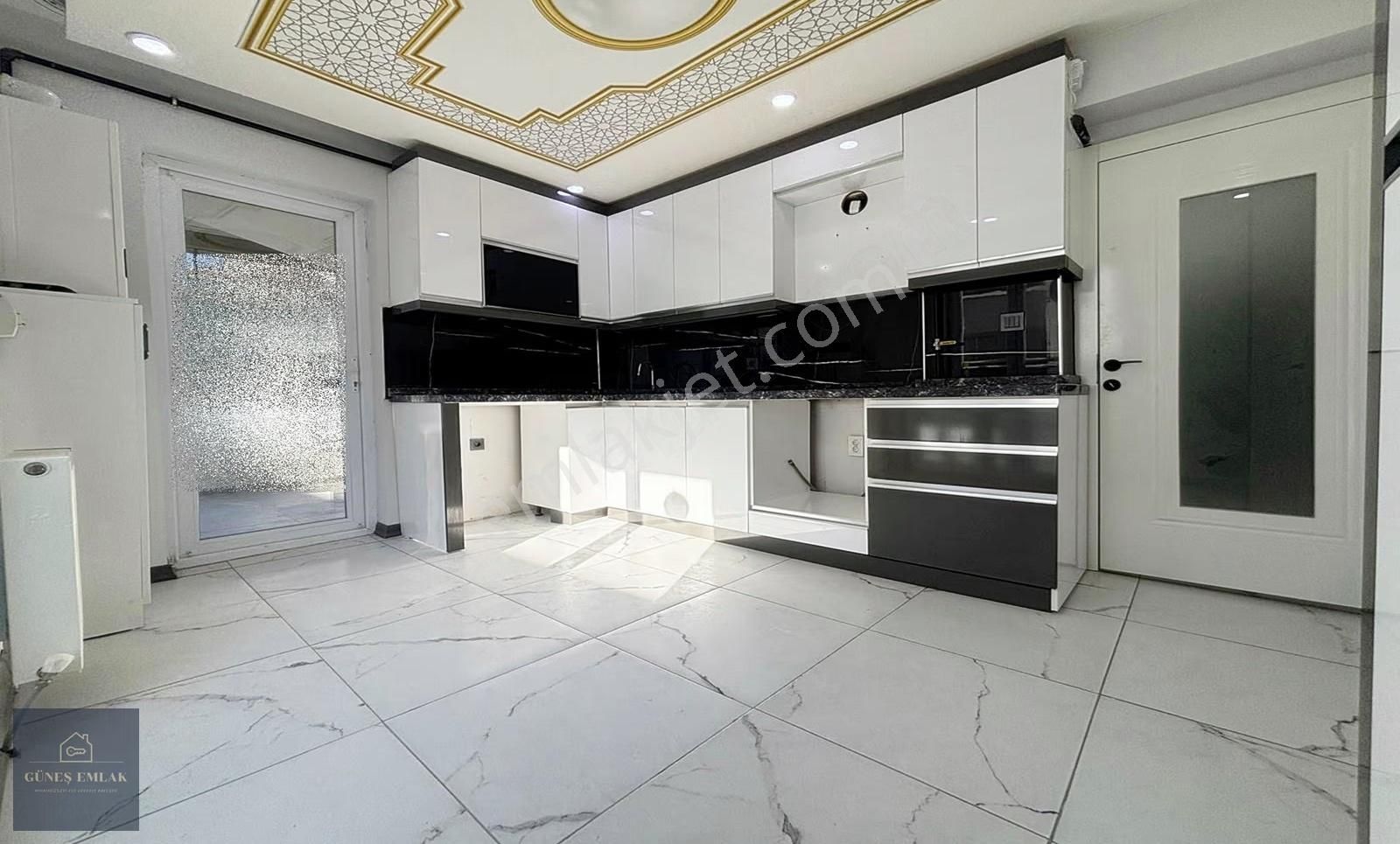 Güneş Emlak'tan_masrafsız_3+1_katta_ön Cephe_daire