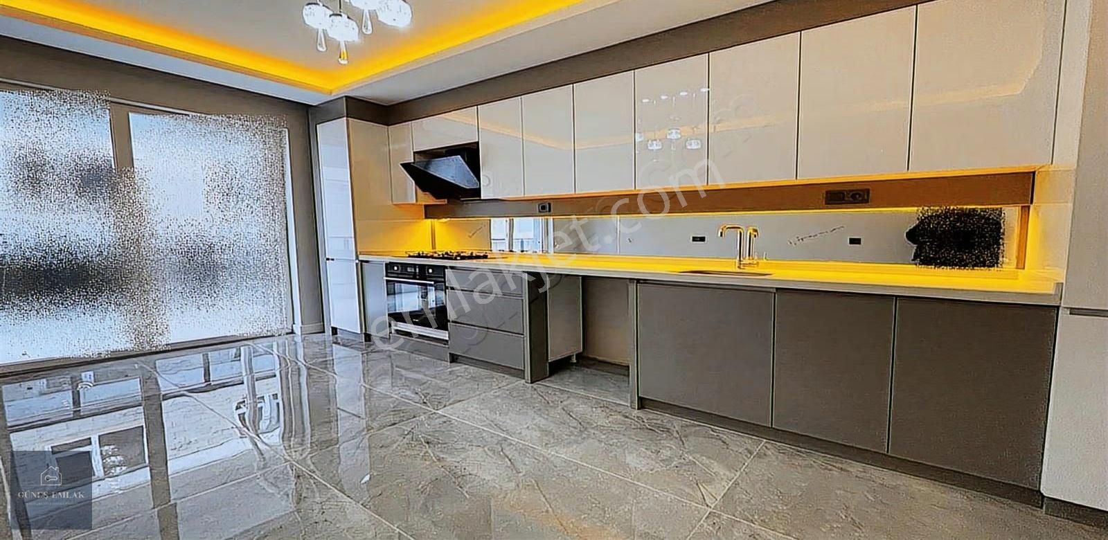 Yenikent Güneş Emlak Geniş M2 Ayaş-sincan Yoluna Yakın 3+1daire